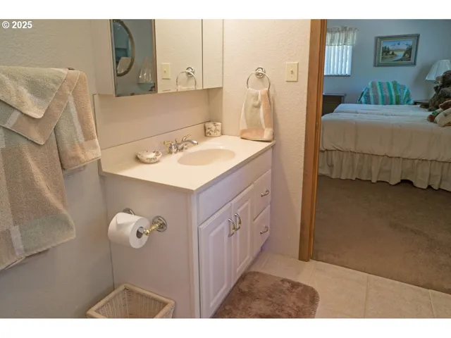 Bathroom-Jack and Jill