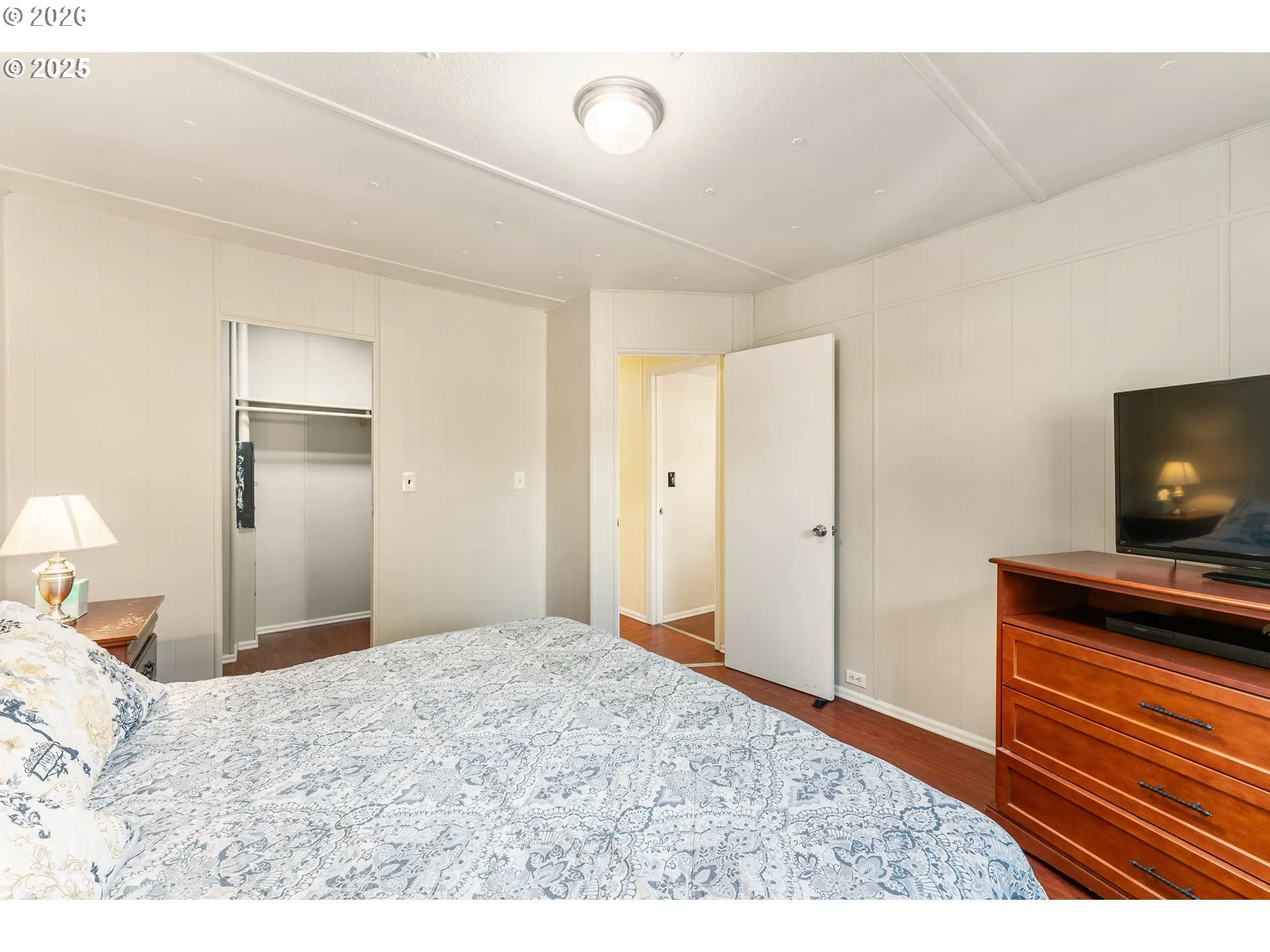 Bedroom, Primary