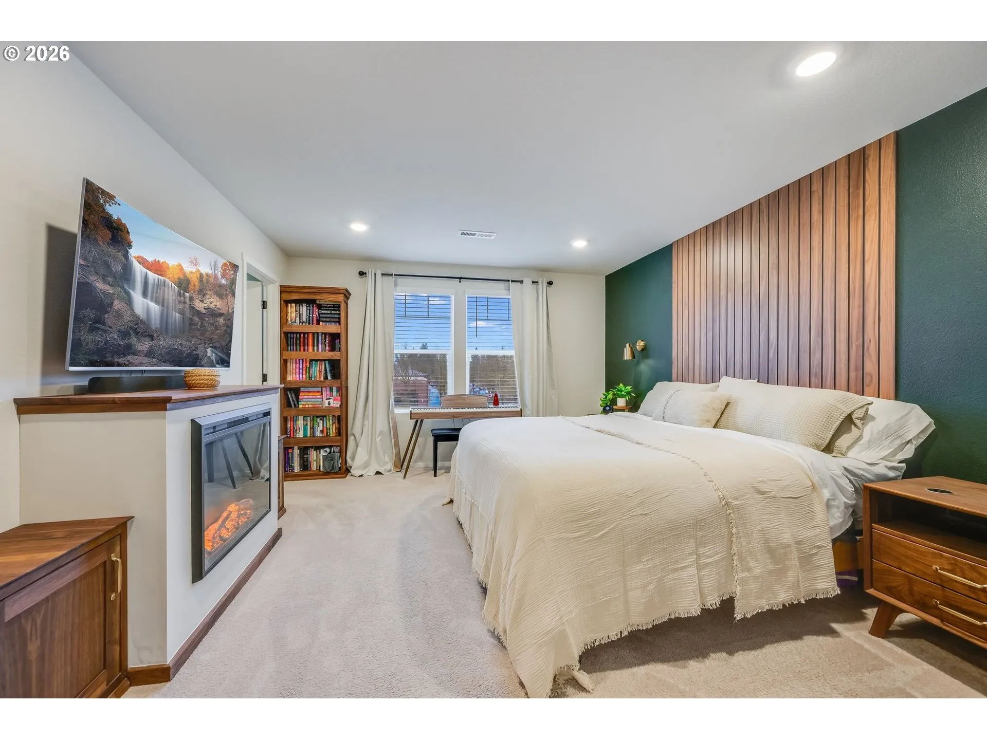 Owner's Suite Bedroom-Upper