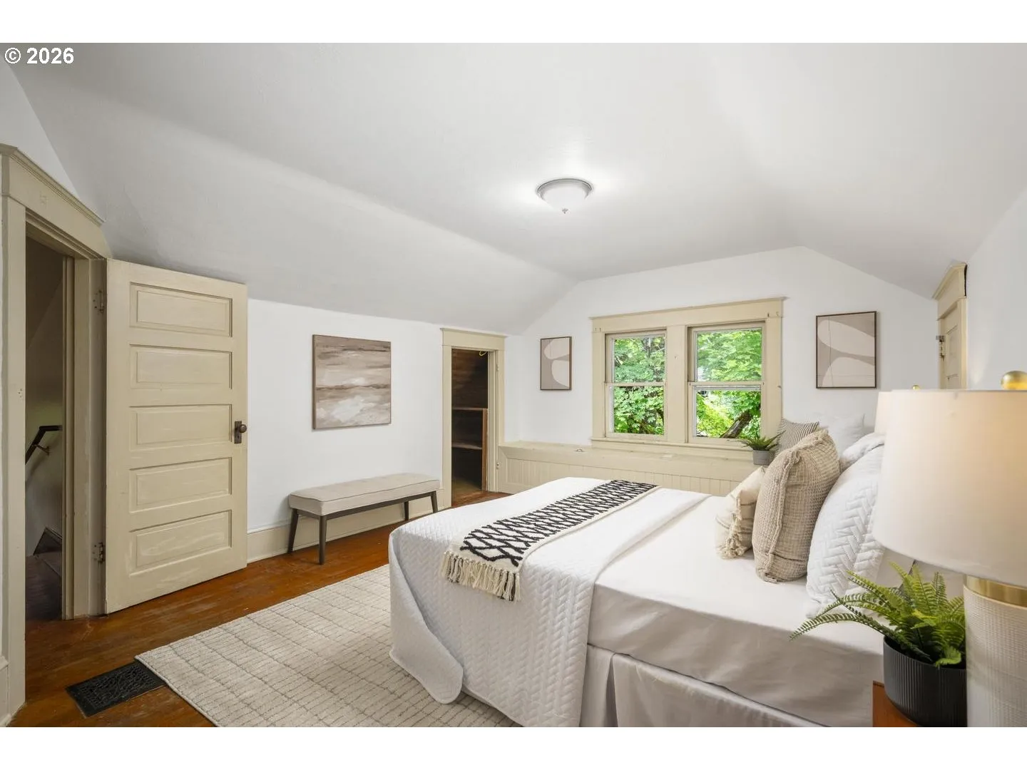 Bedroom, Primary