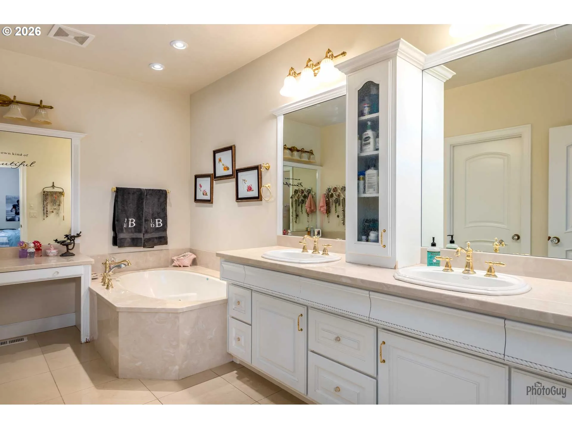 Bathroom, Attached-Main