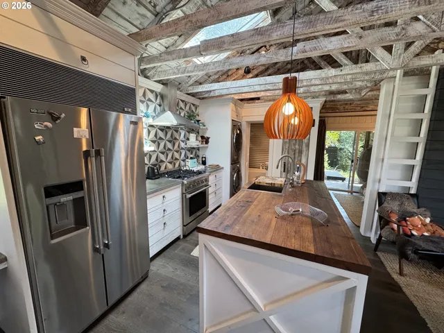Kitchen-Island