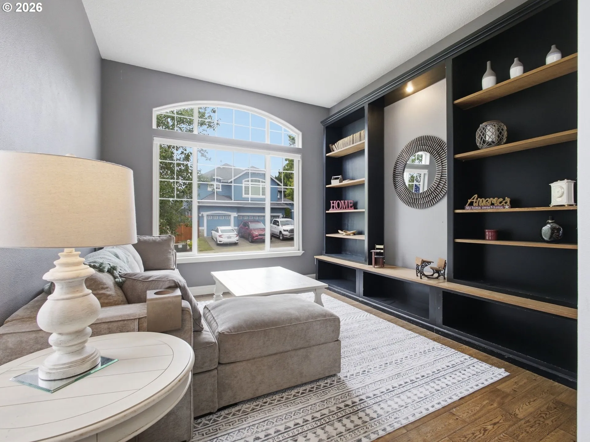 Living Room-Built-In Shelving