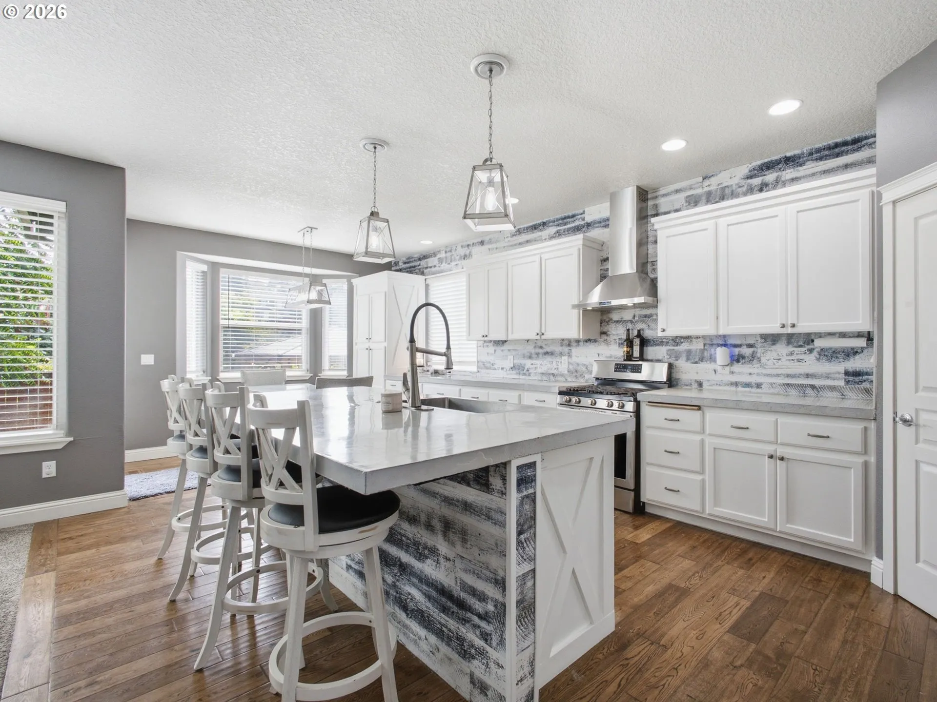 Kitchen-Island