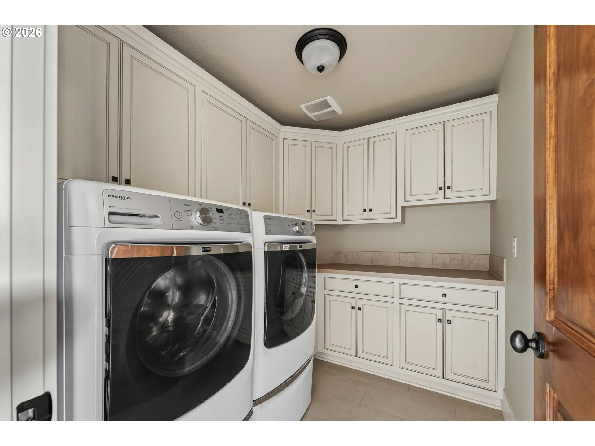 Laundry-Upper