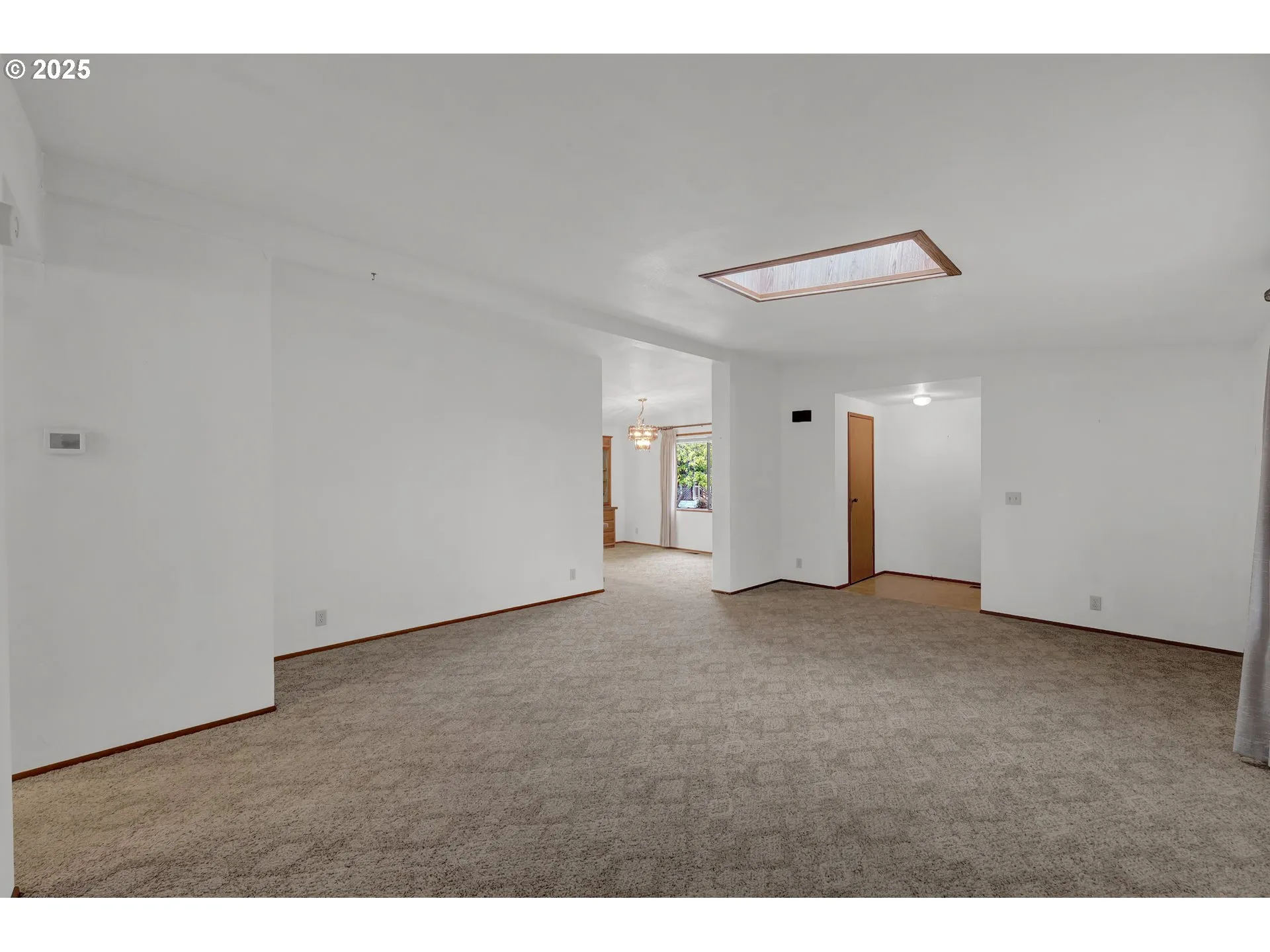 Living Room-Vaulted Ceilings