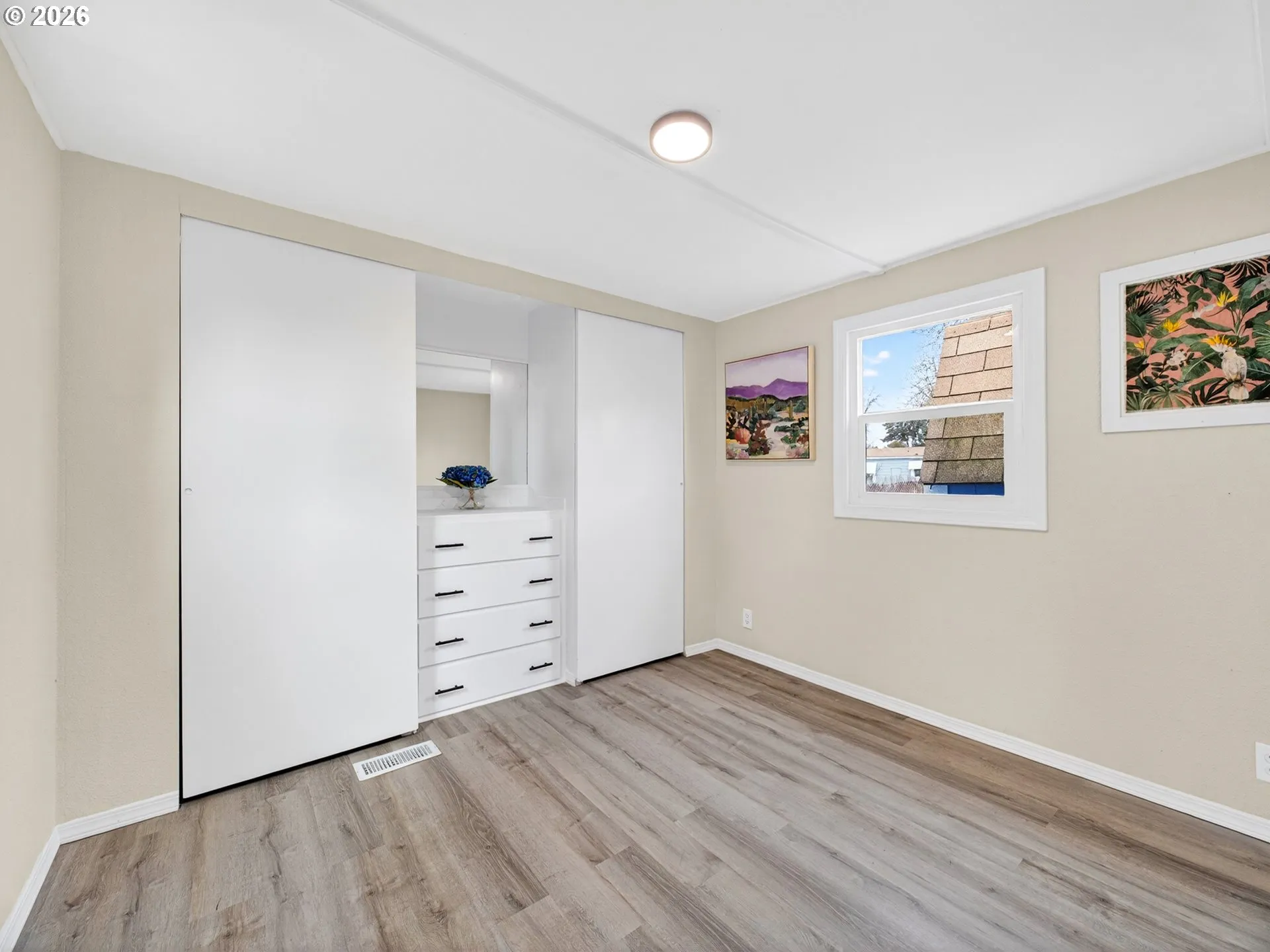 Bedroom, Primary