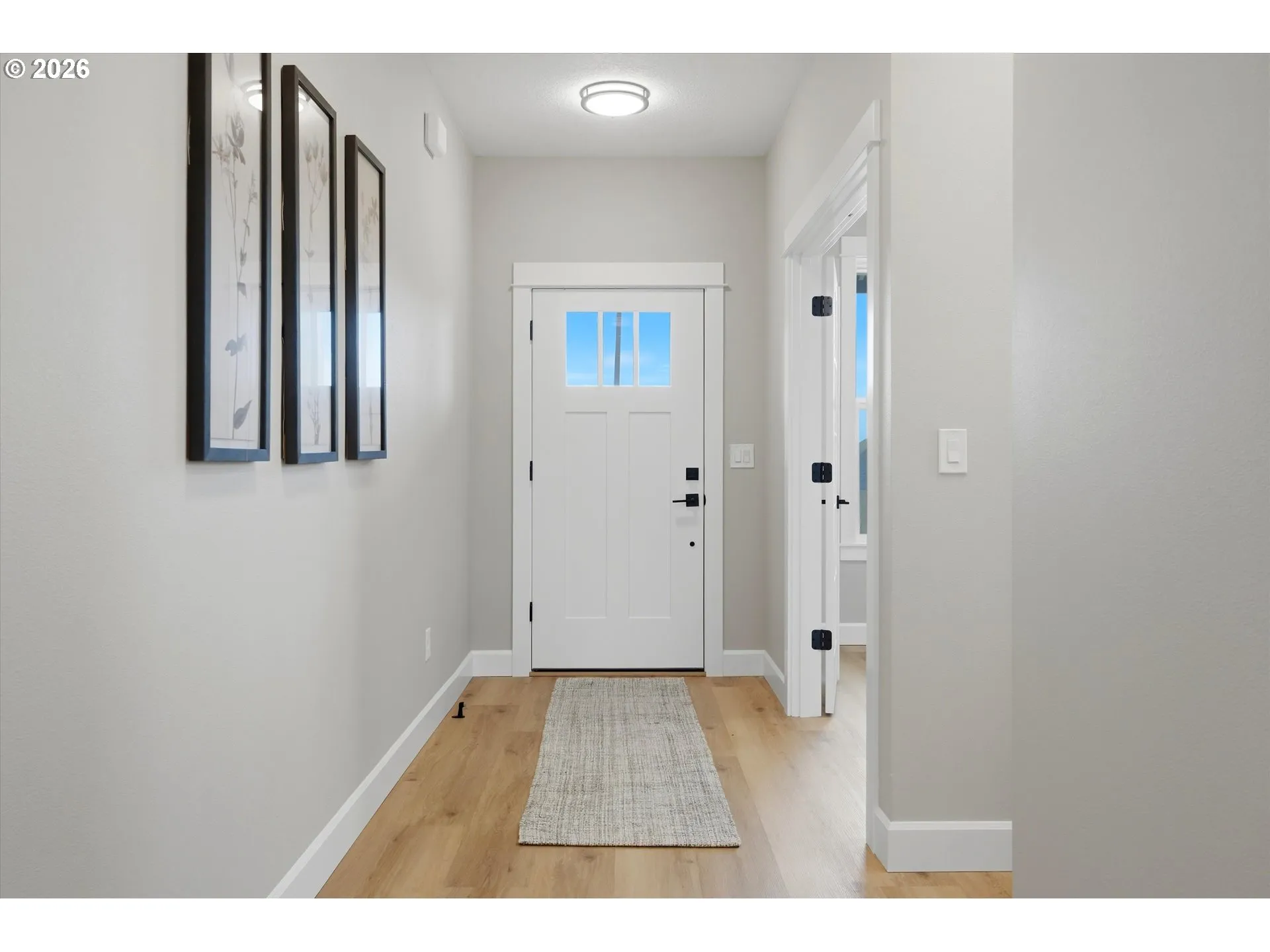Entrance/Foyer-Wide Angle/Fisheye