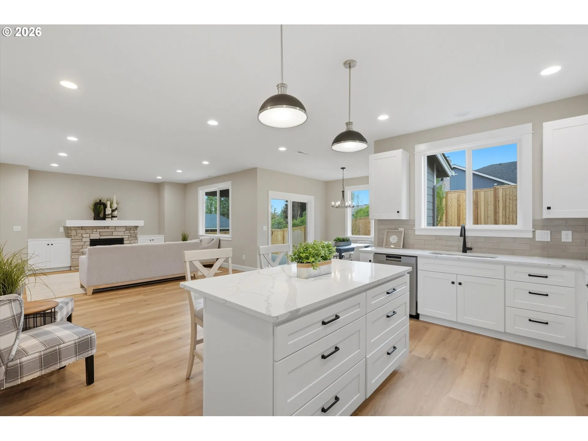 Kitchen/Family Room-Island