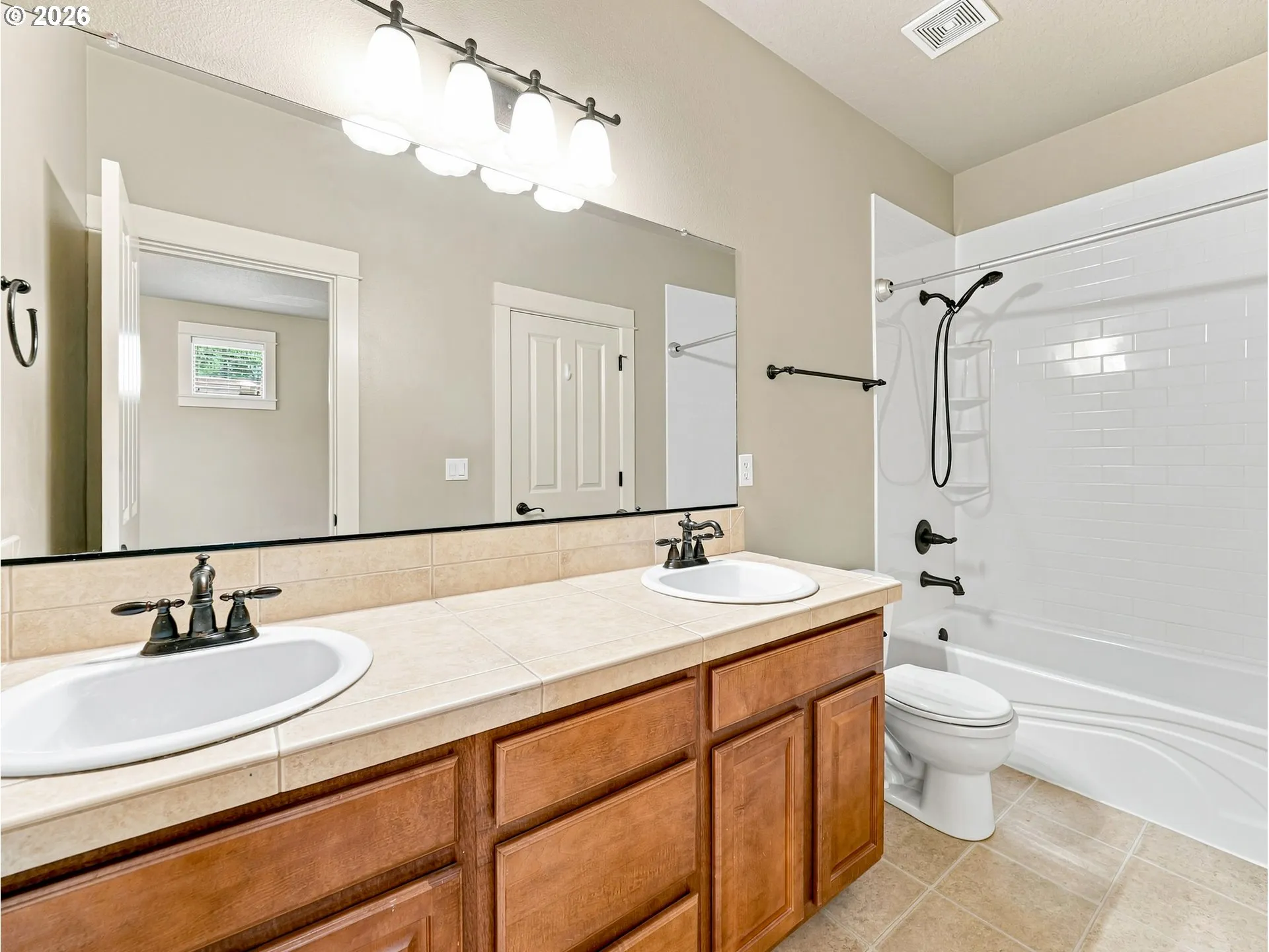 Bathroom-Upper