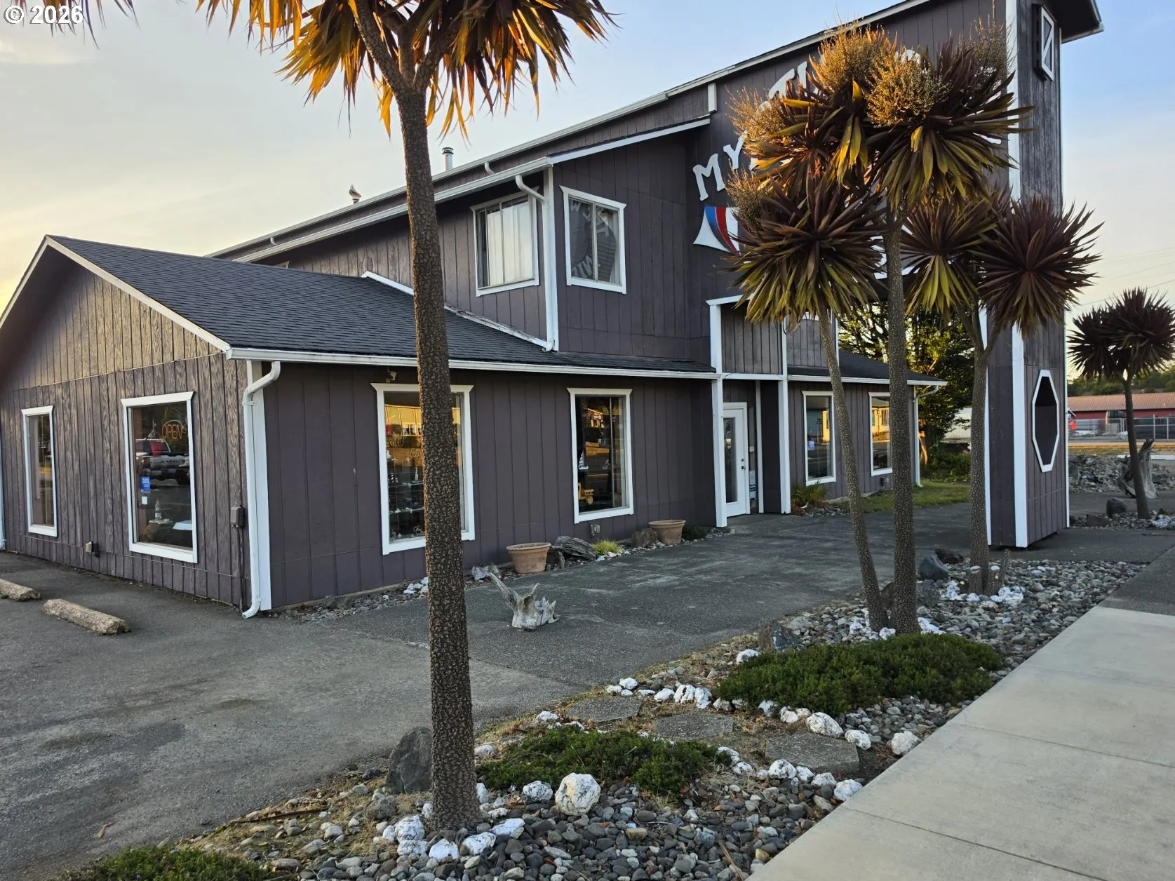 Exterior-SE Facing
