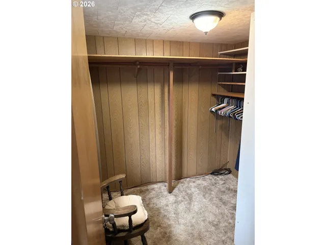 Primary Bedroom-Walk-In Closet