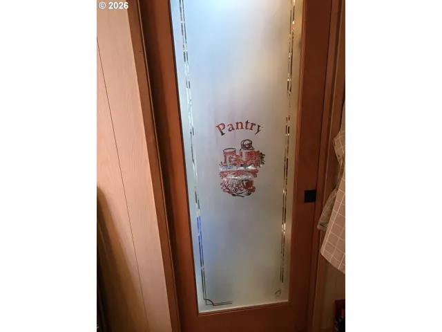 Pantry-Main