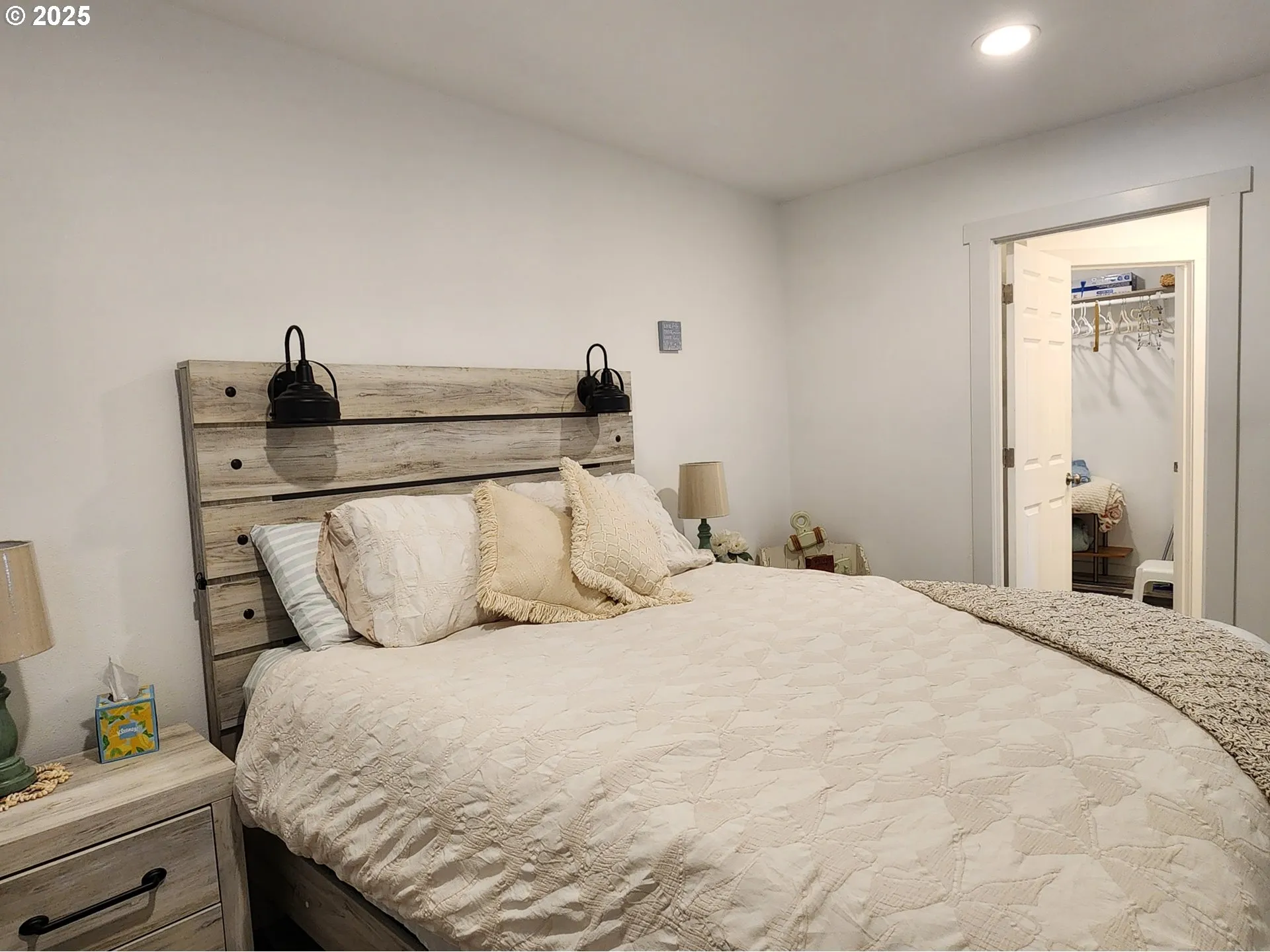 Bedroom, Owner's Suite-Walk-In Closet