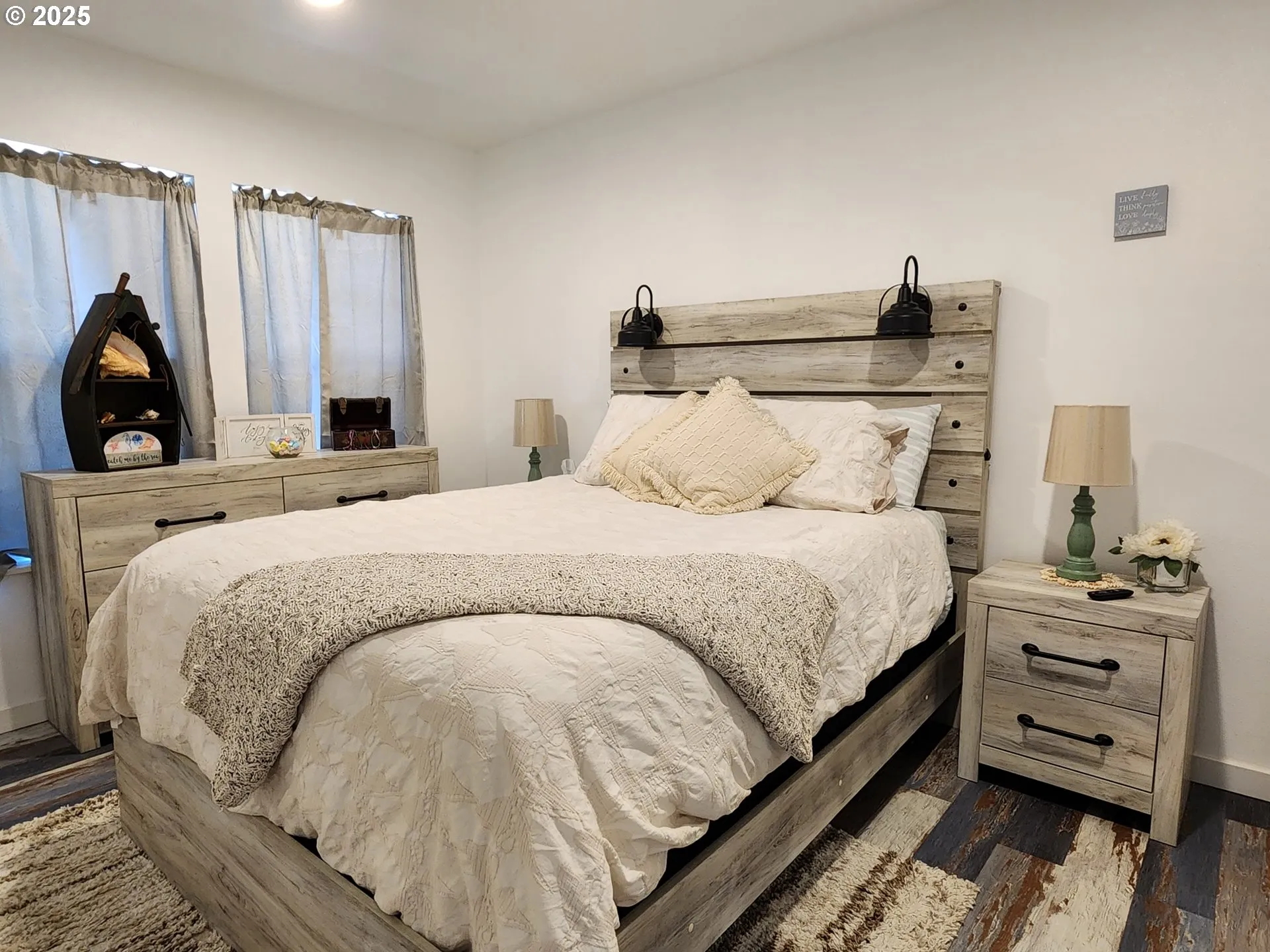 Bedroom, Owner's Suite-Main