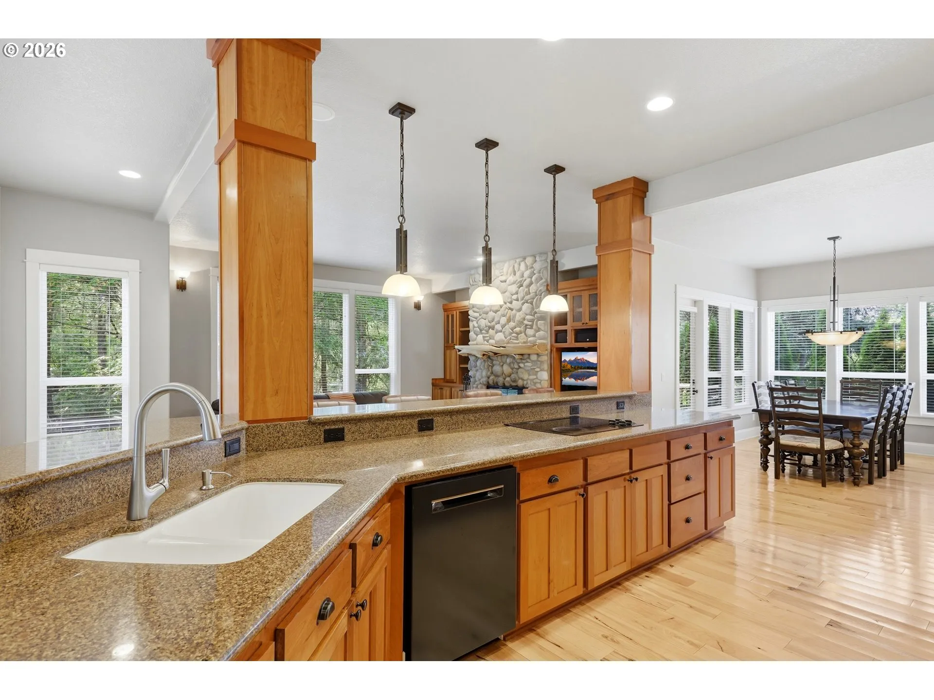 Kitchen-Cooking Island