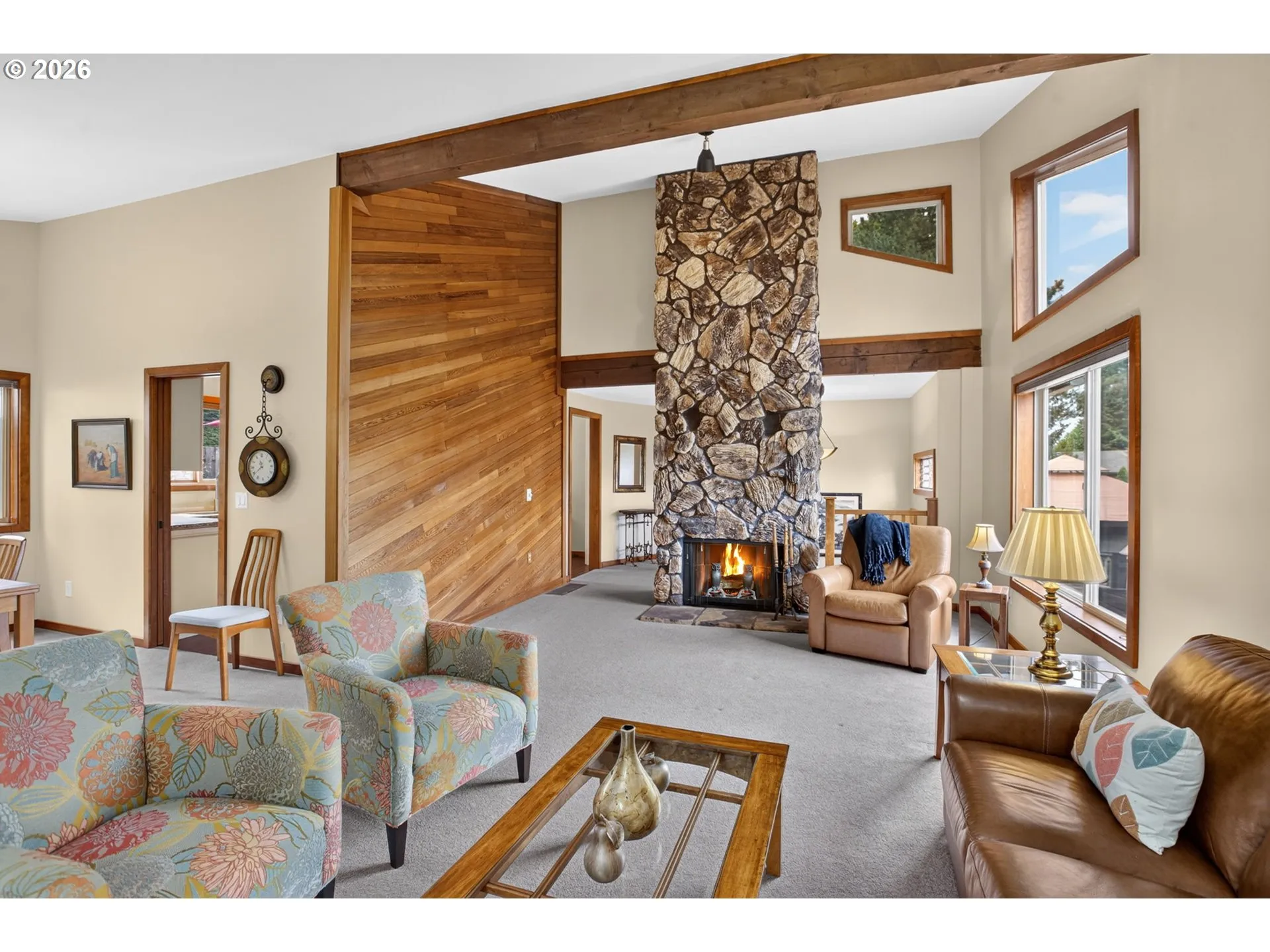 Living Room-Vaulted Ceilings