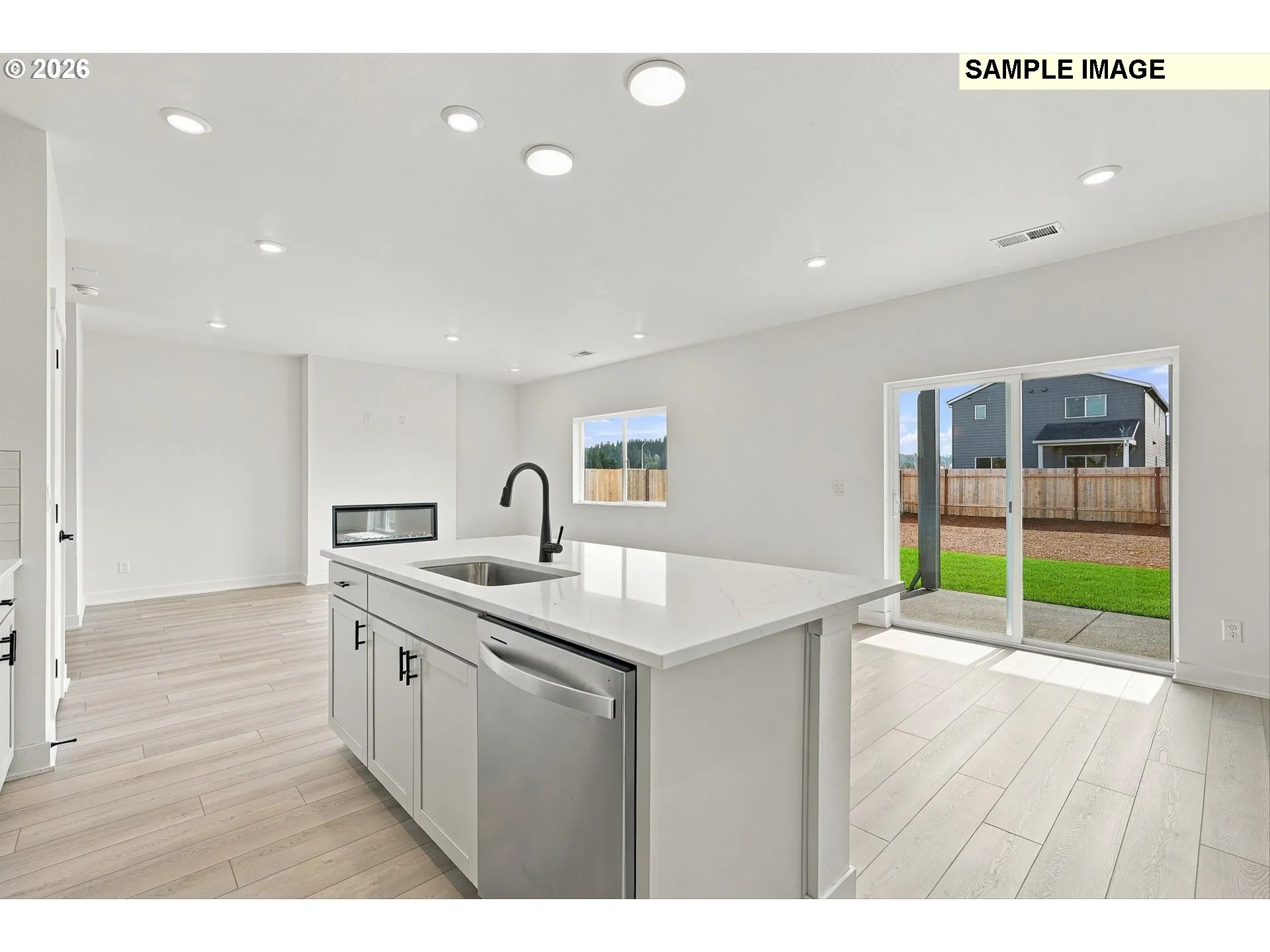 Kitchen/Dining Room-Island