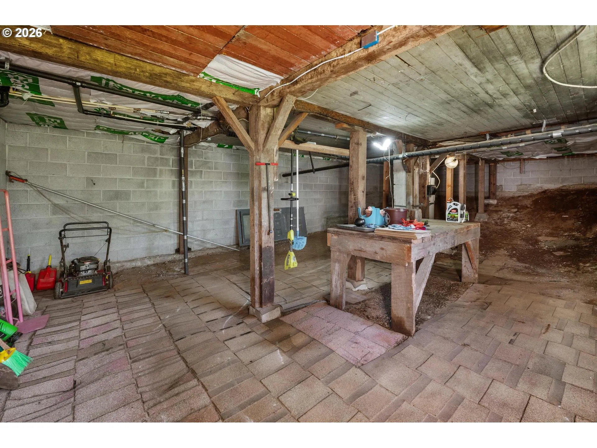 Basement-Unfinished