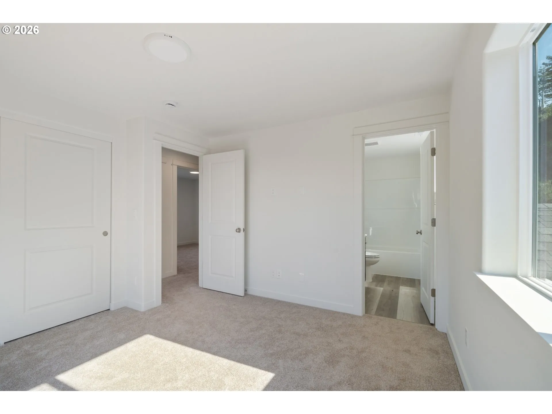 Bedroom, Primary