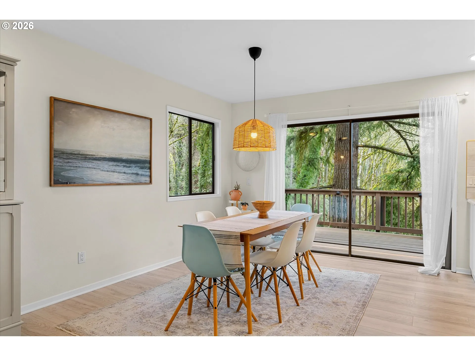 Kitchen-Eating Area
