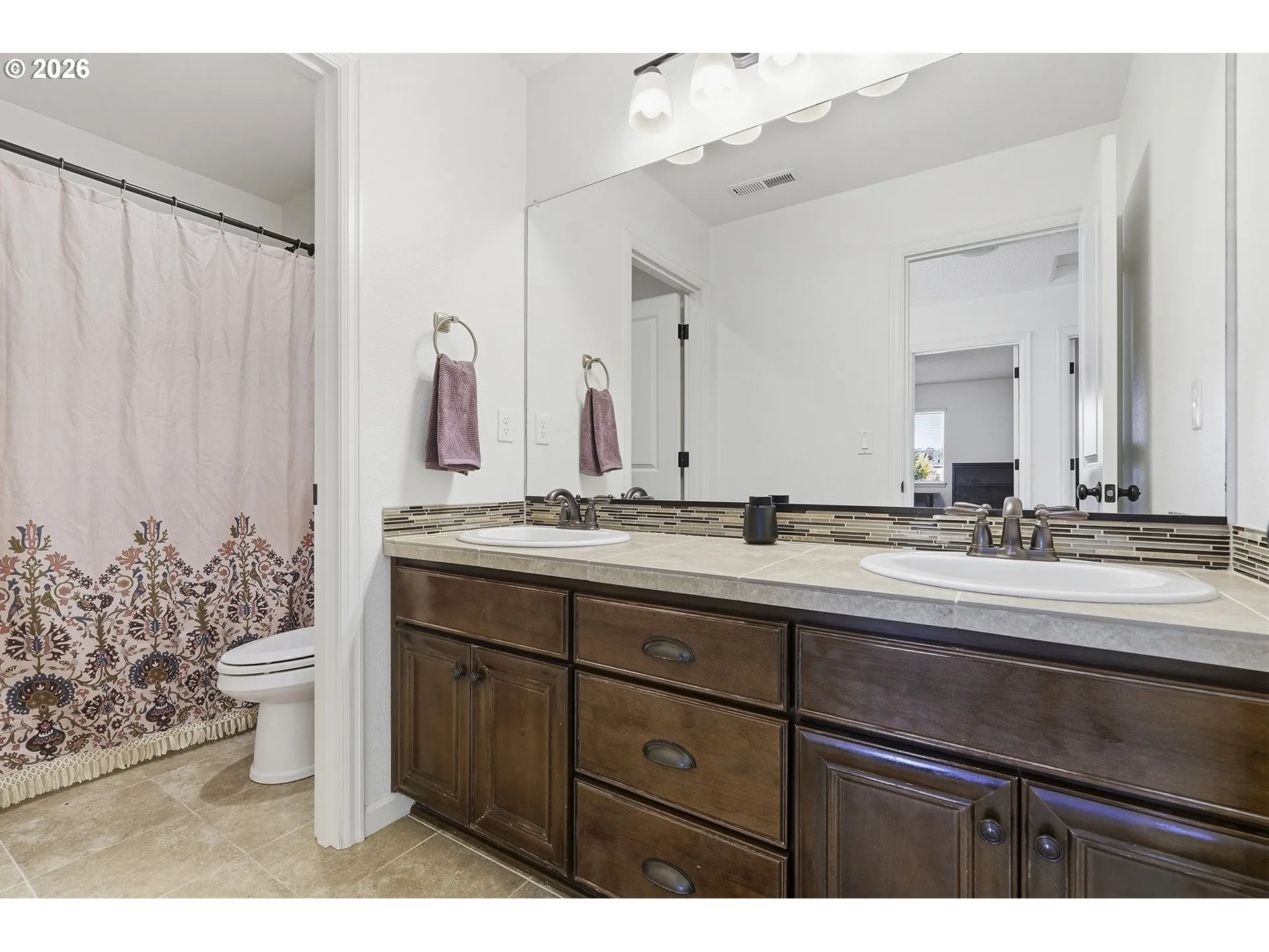 Bathroom-Upper