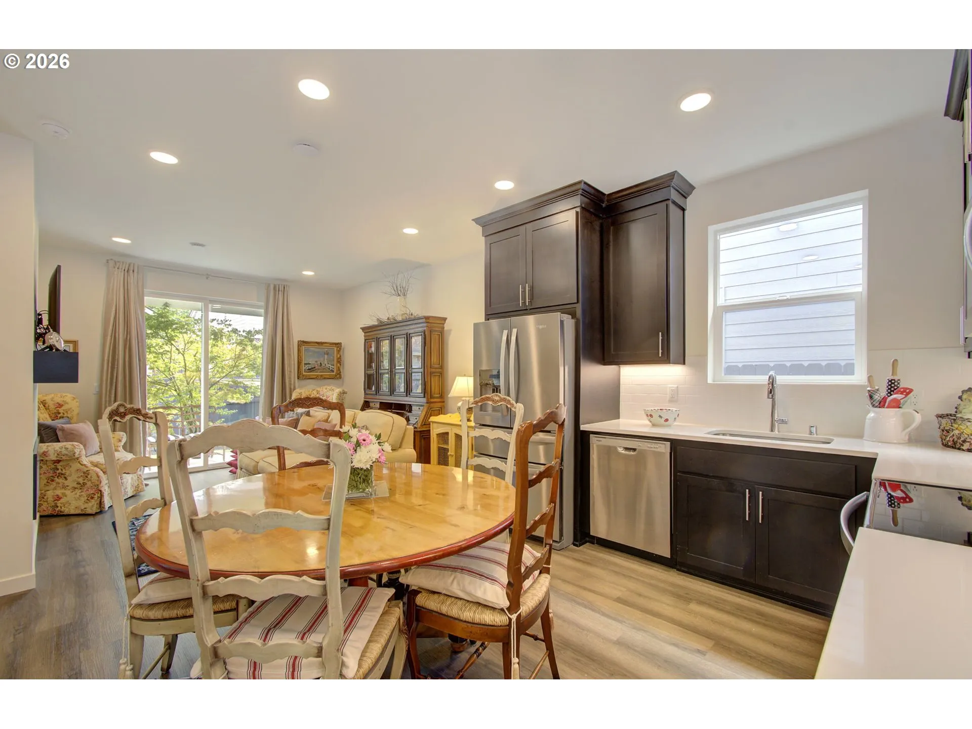 Kitchen-Eating Area