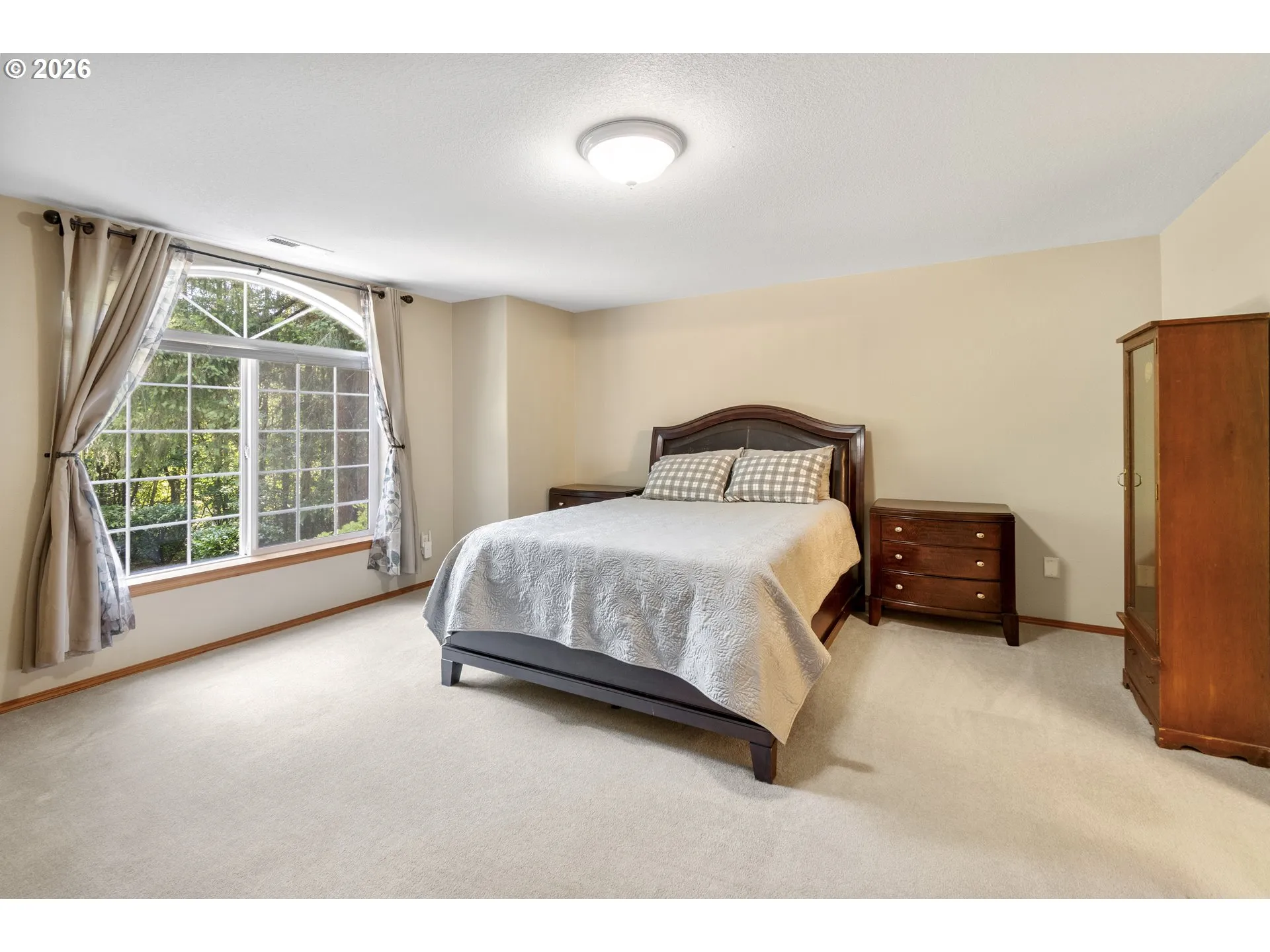 Bedroom, Primary