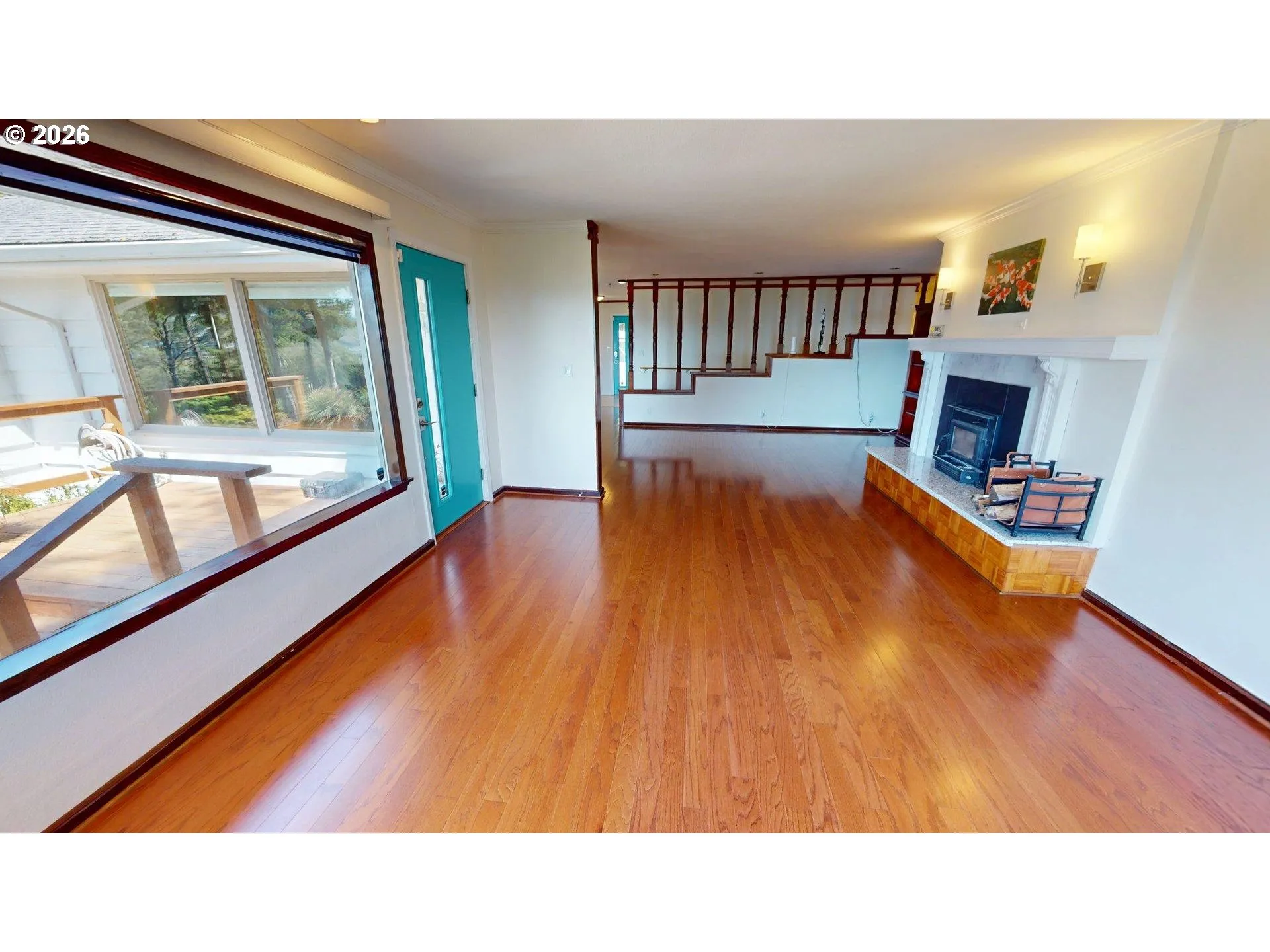 Living Room-Fireplace