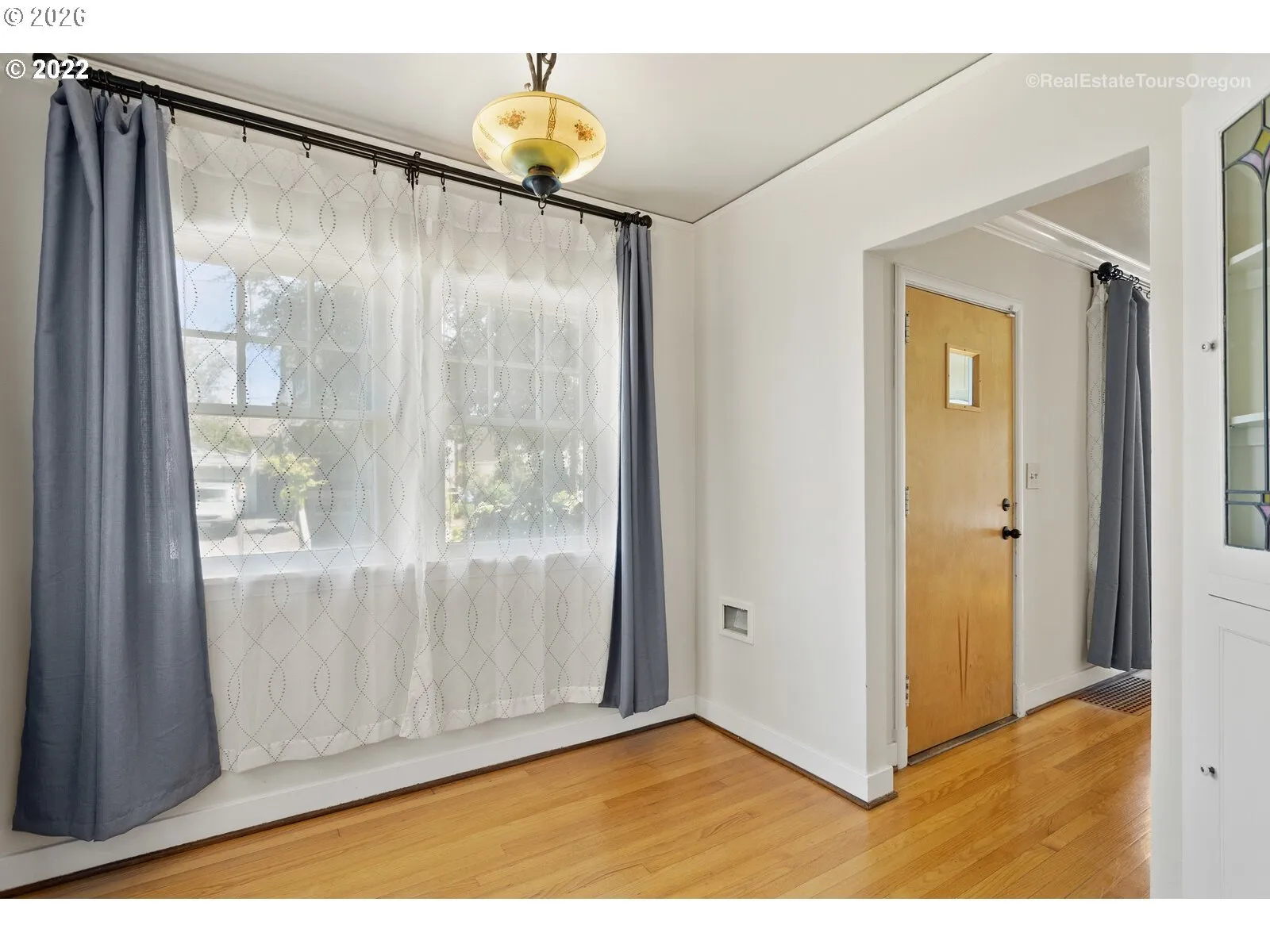 Kitchen/Nook-Eating Area