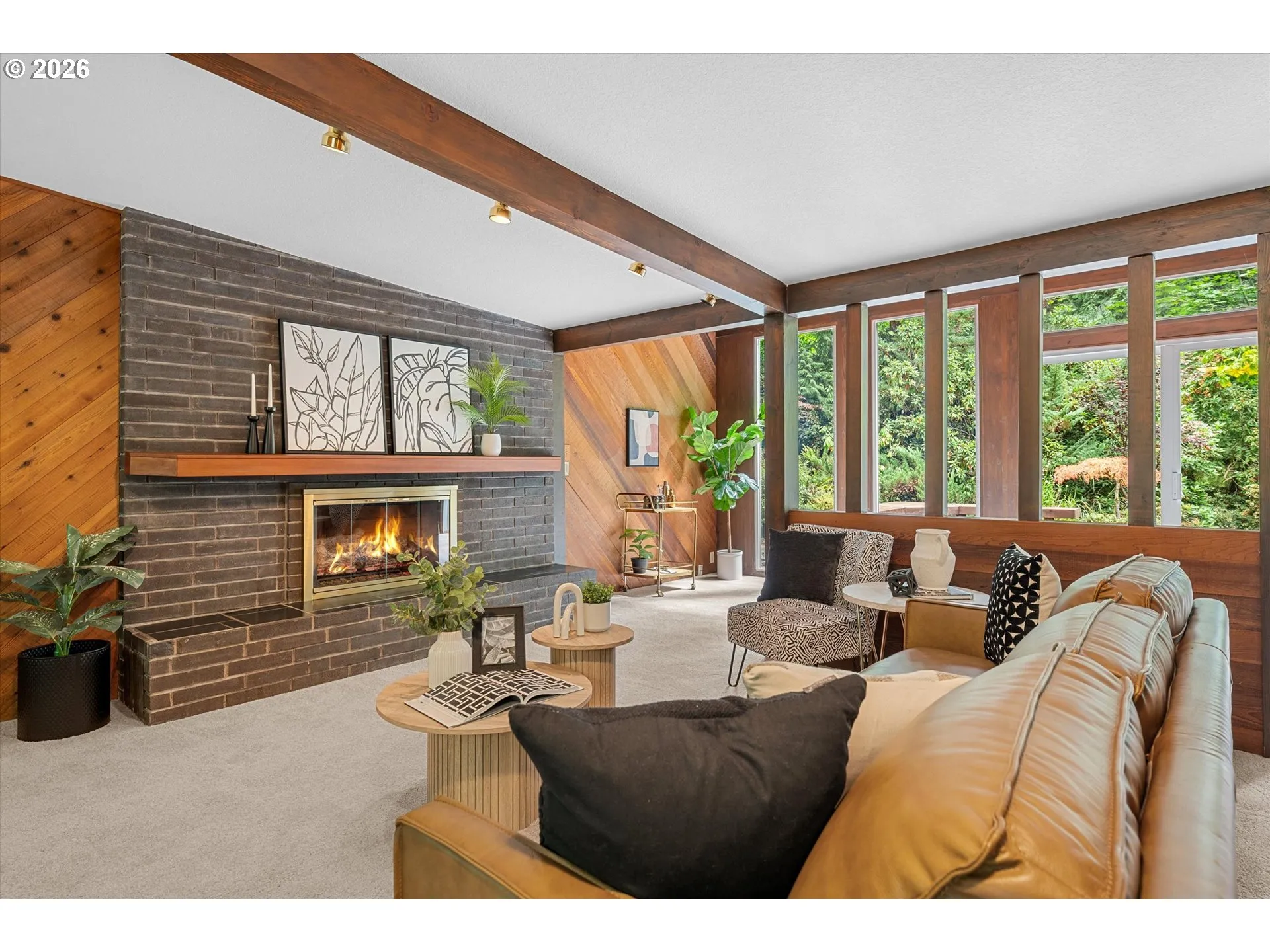 Living Room-Vaulted Ceilings
