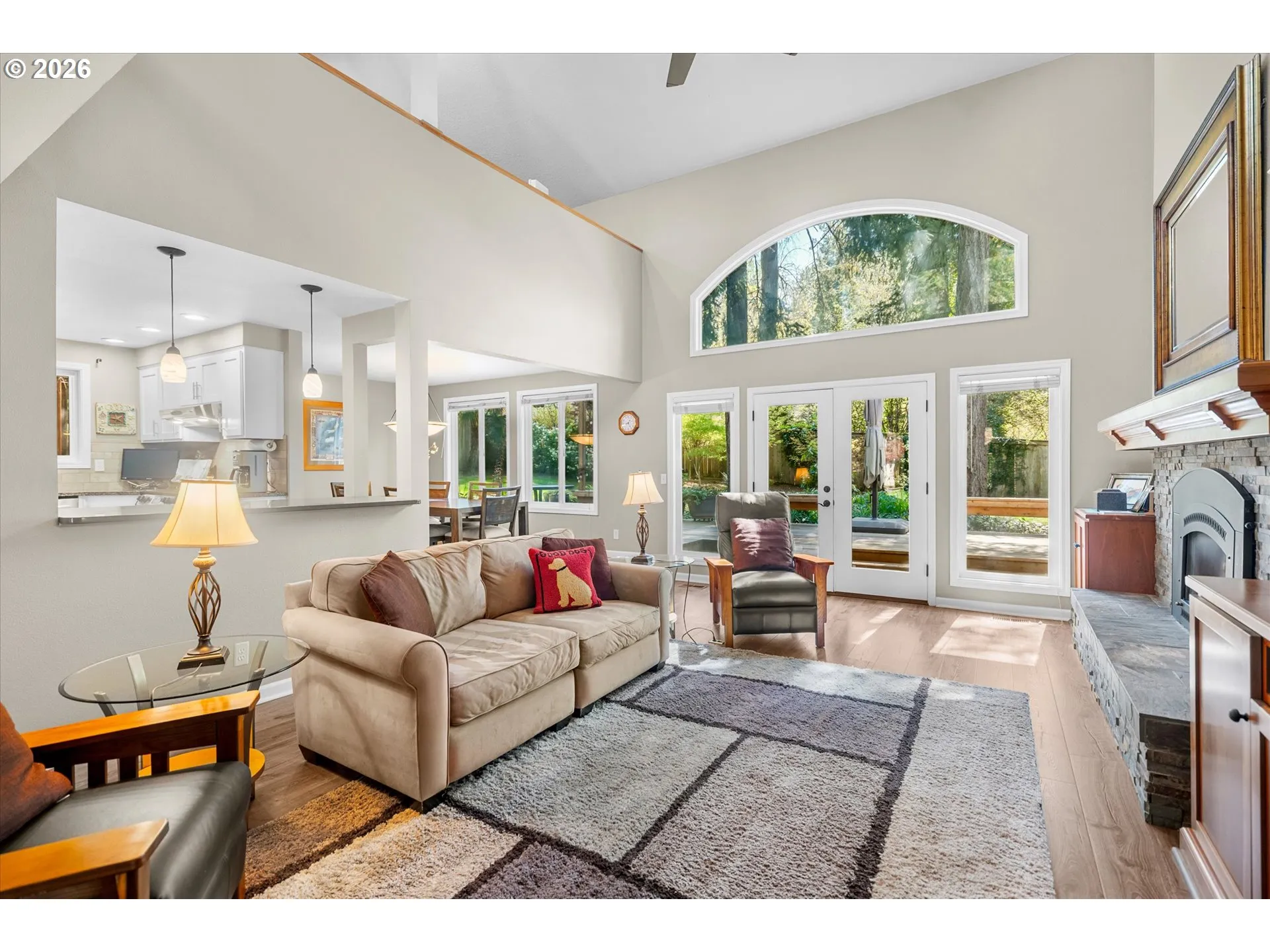 Living Room-Vaulted Ceilings