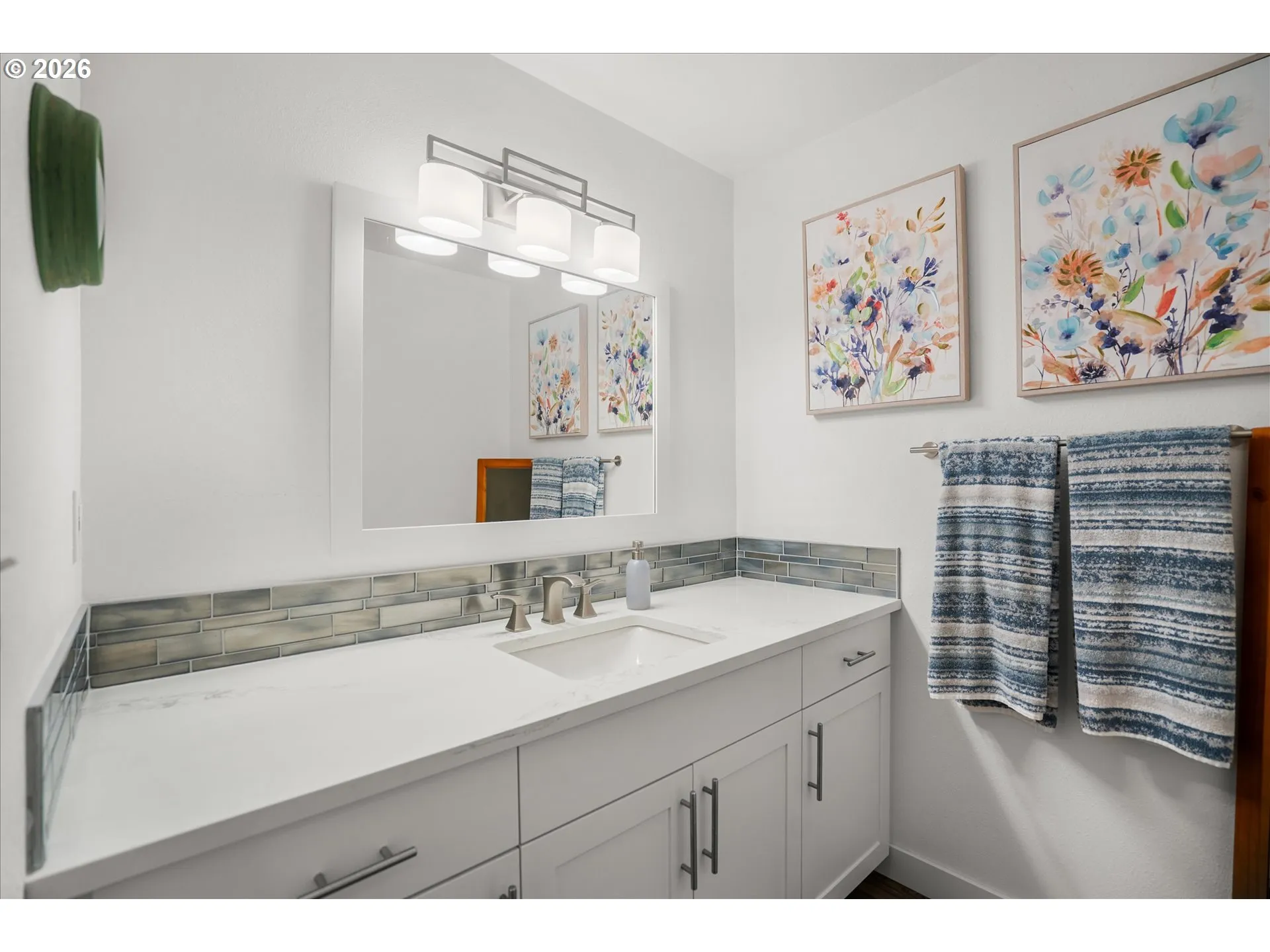 Bathroom-Upper