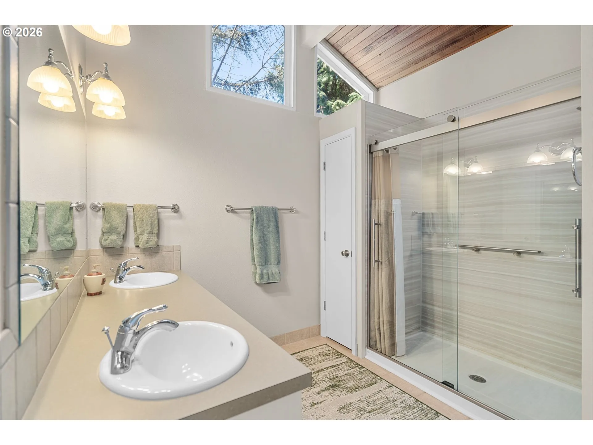 Primary Bedroom-Attached Bathroom