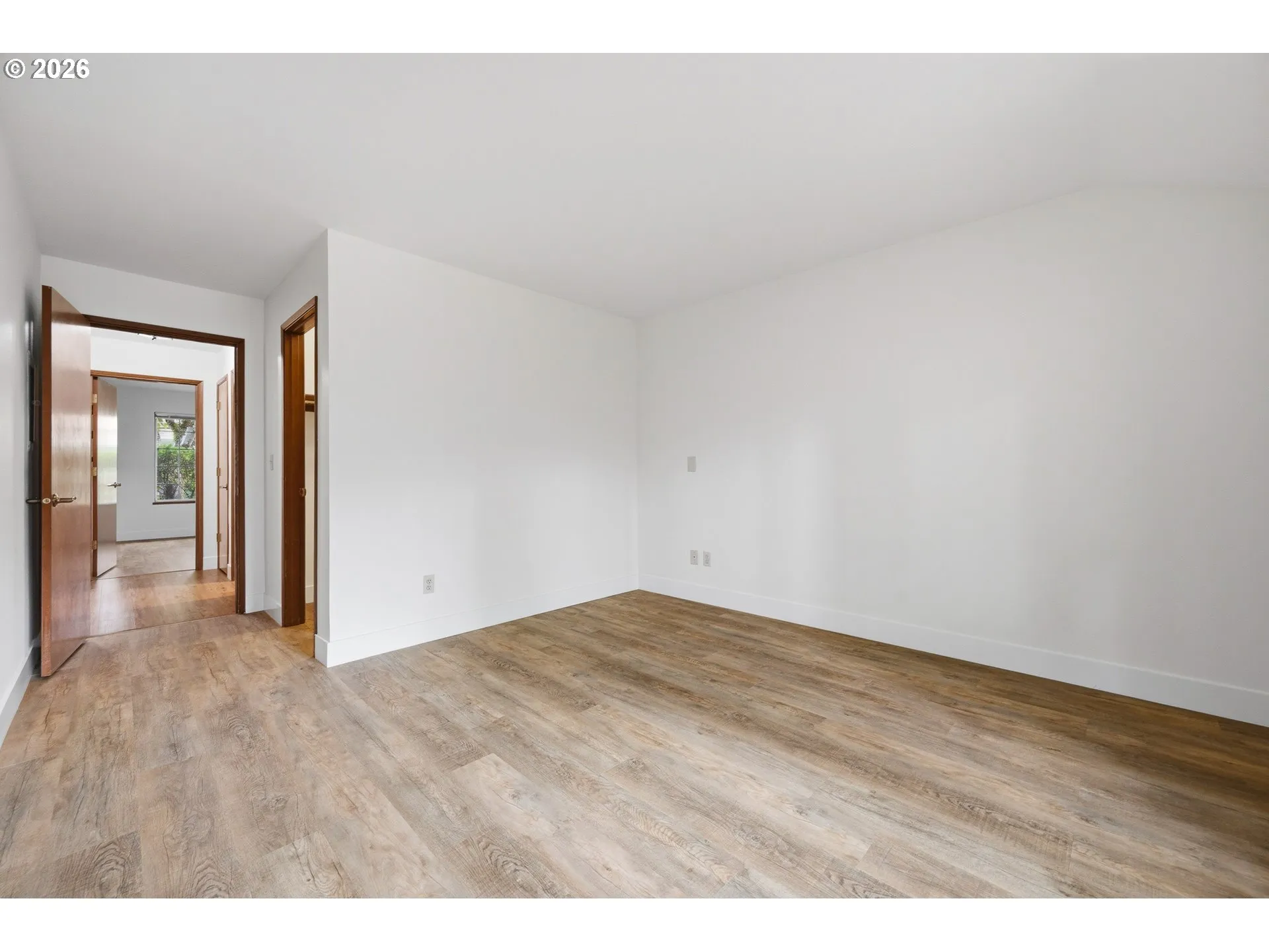 Bedroom, Primary