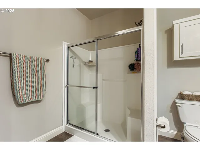 Bathroom-Walk in Shower