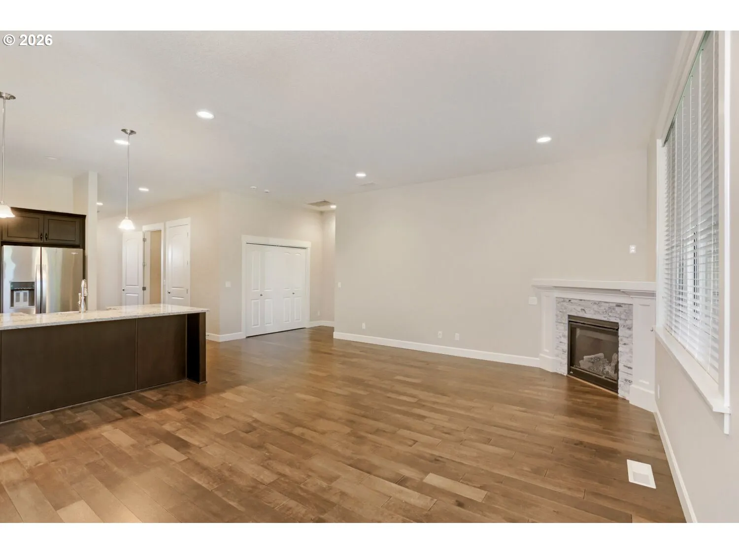 Living Room-Fireplace