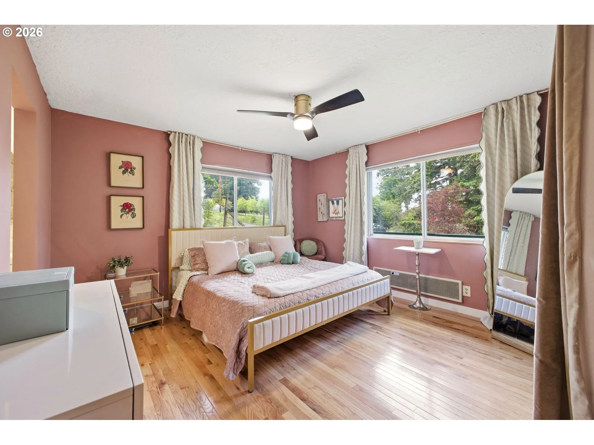 Bedroom, Owner's Suite-Main