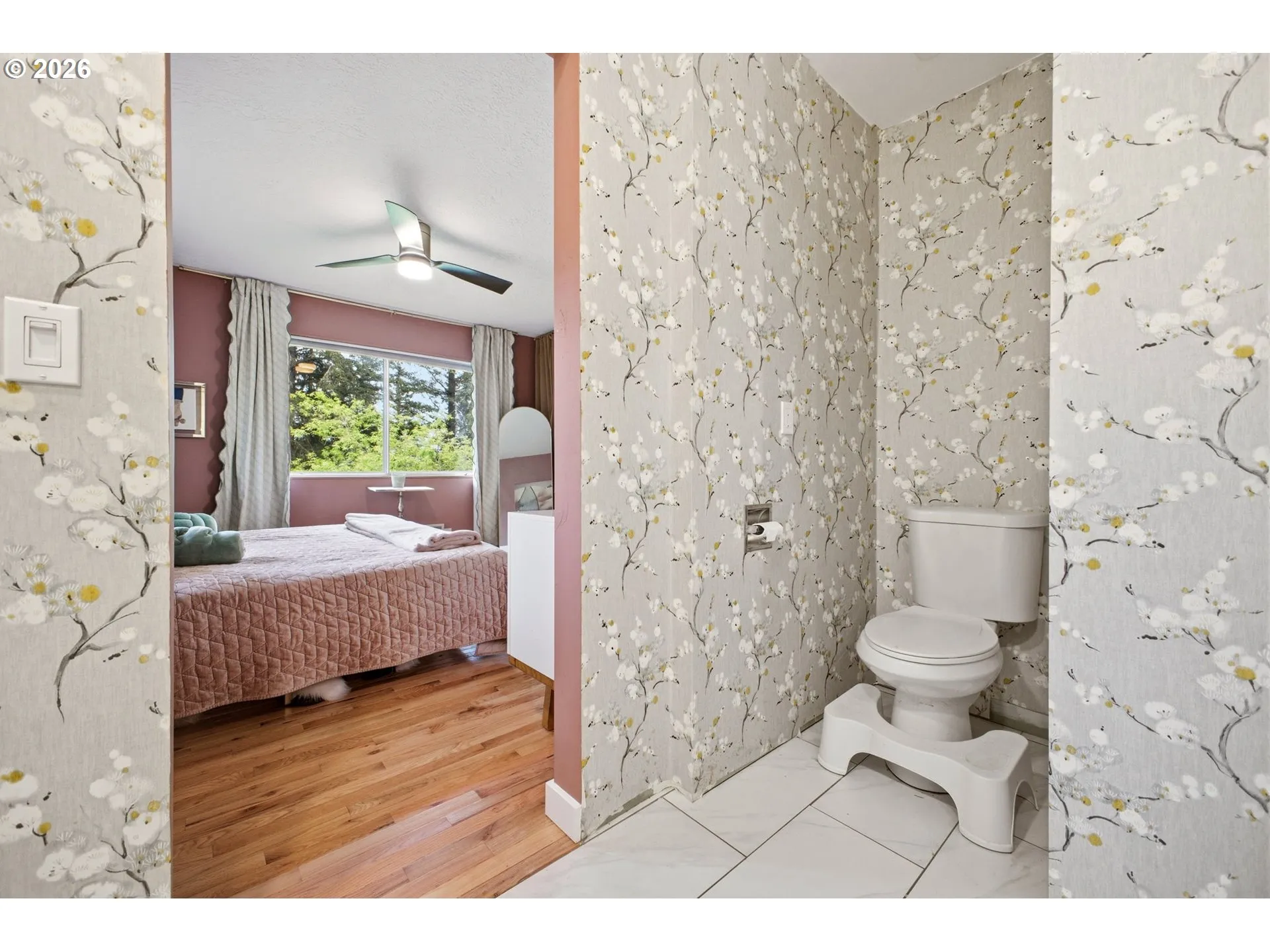 Bathroom, Attached