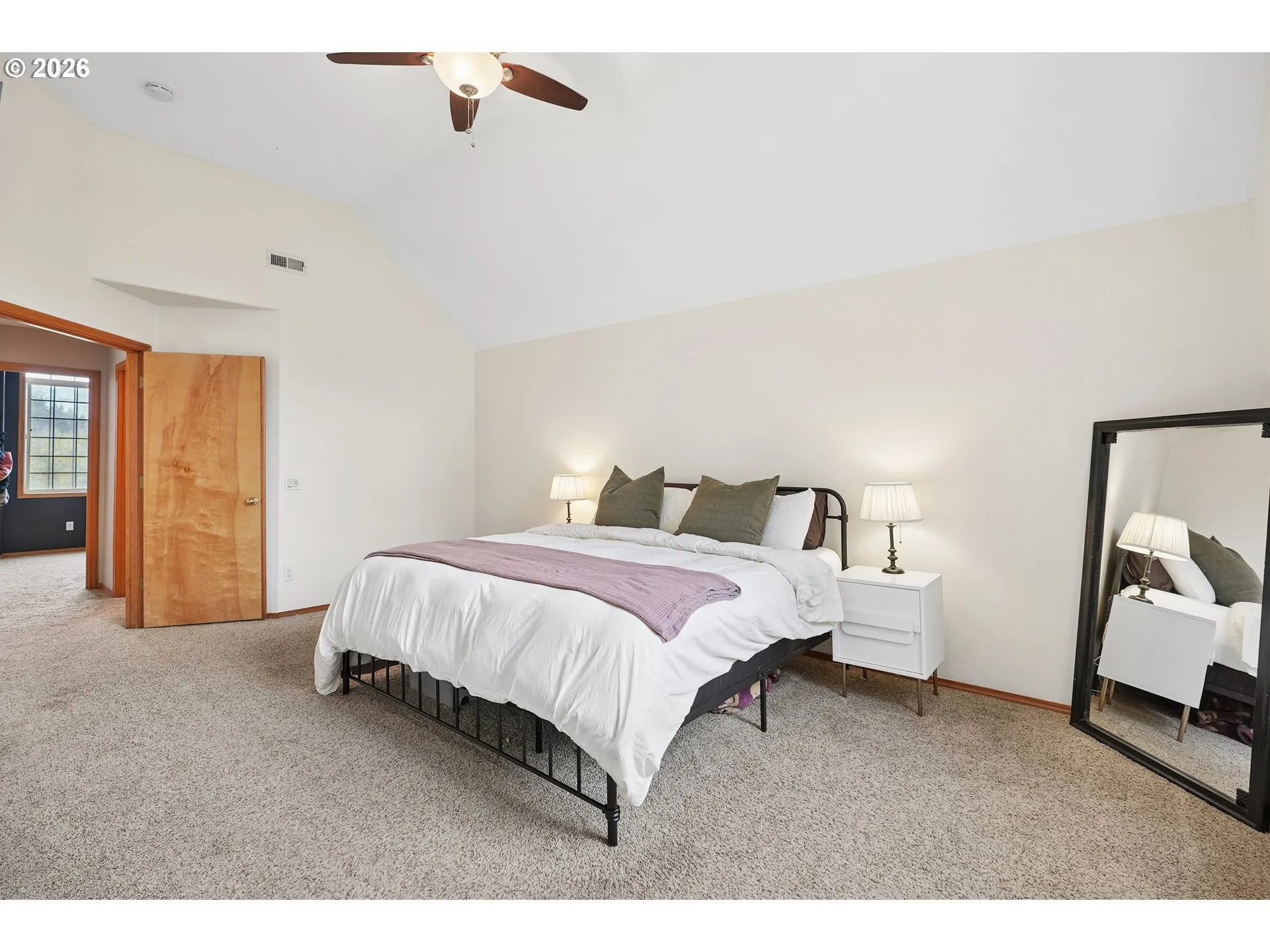 Bedroom, Primary