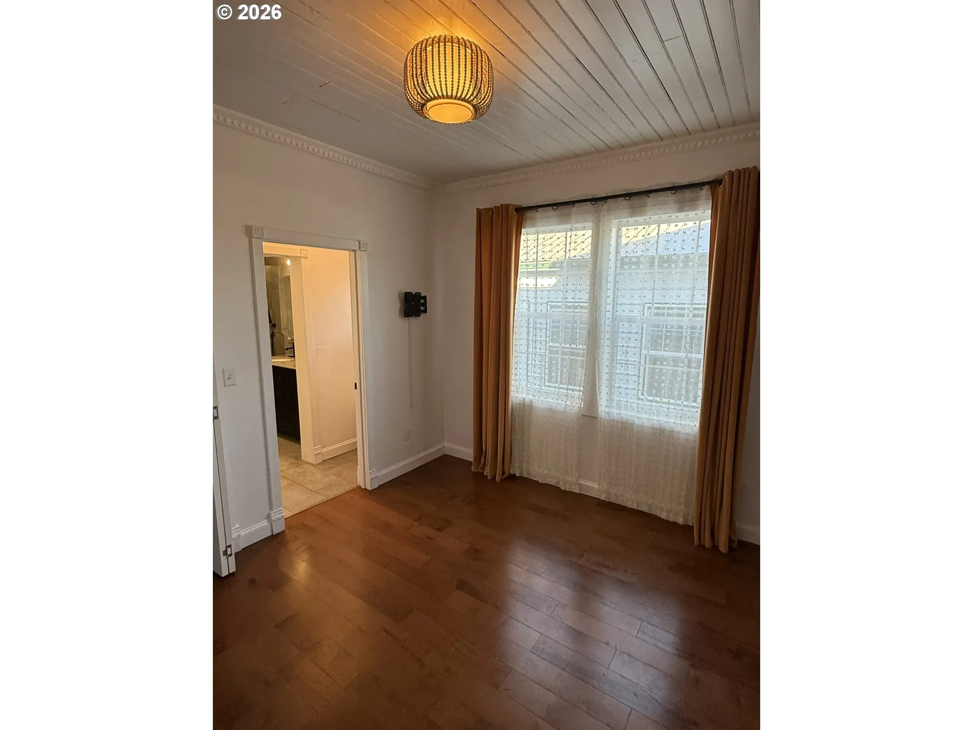 Bedroom, Primary