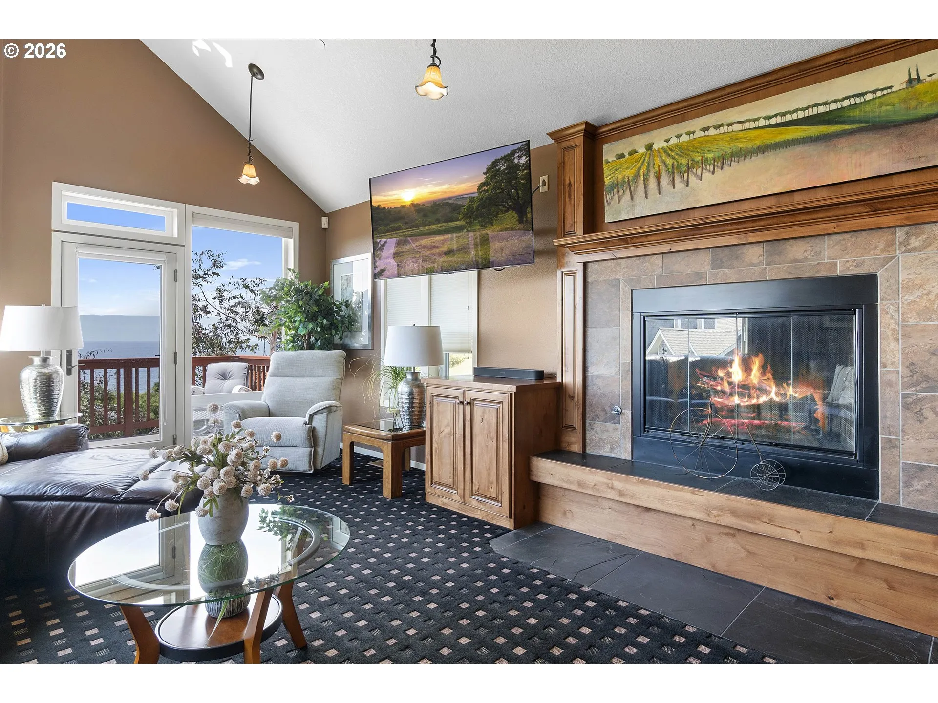 Living Room-Fireplace
