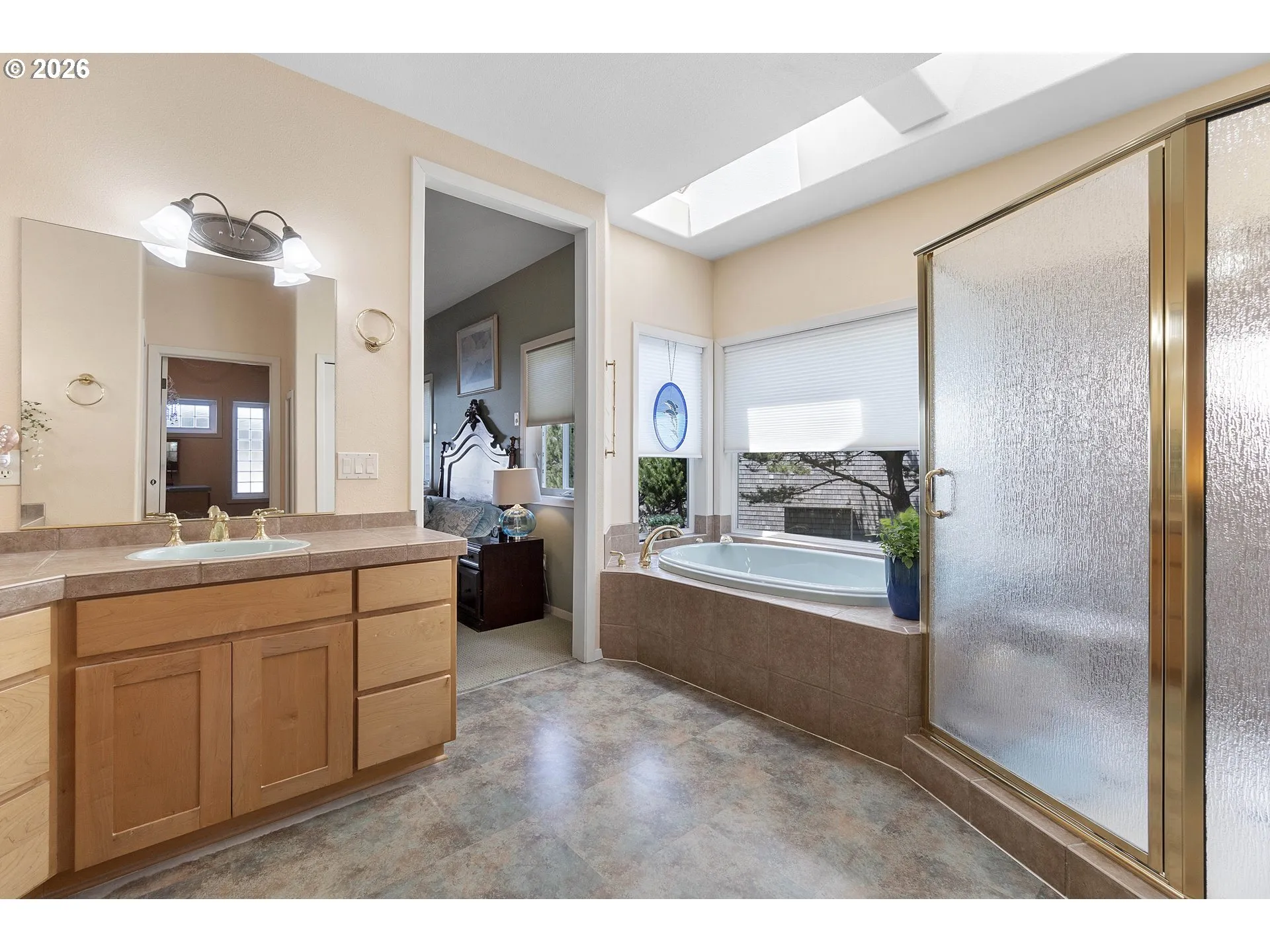 Bathroom, Attached