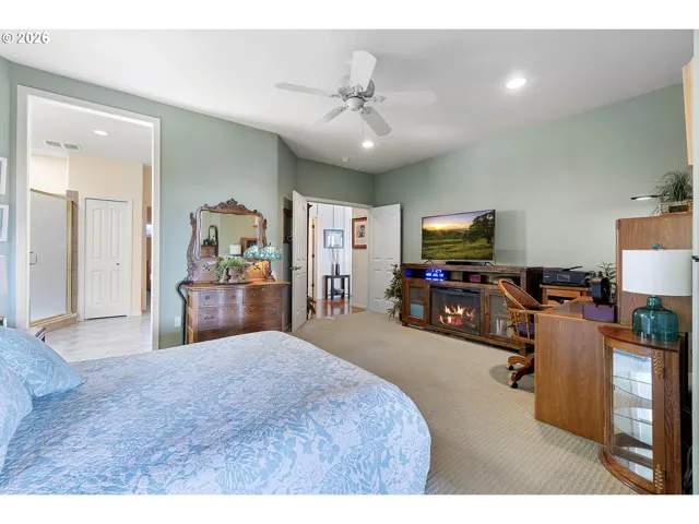 Primary Bedroom-Main