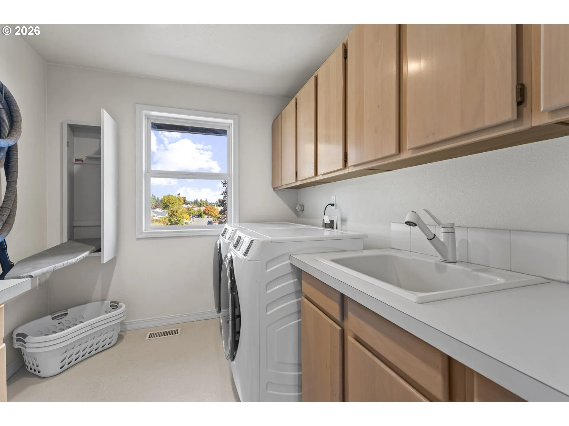 Laundry-Upper