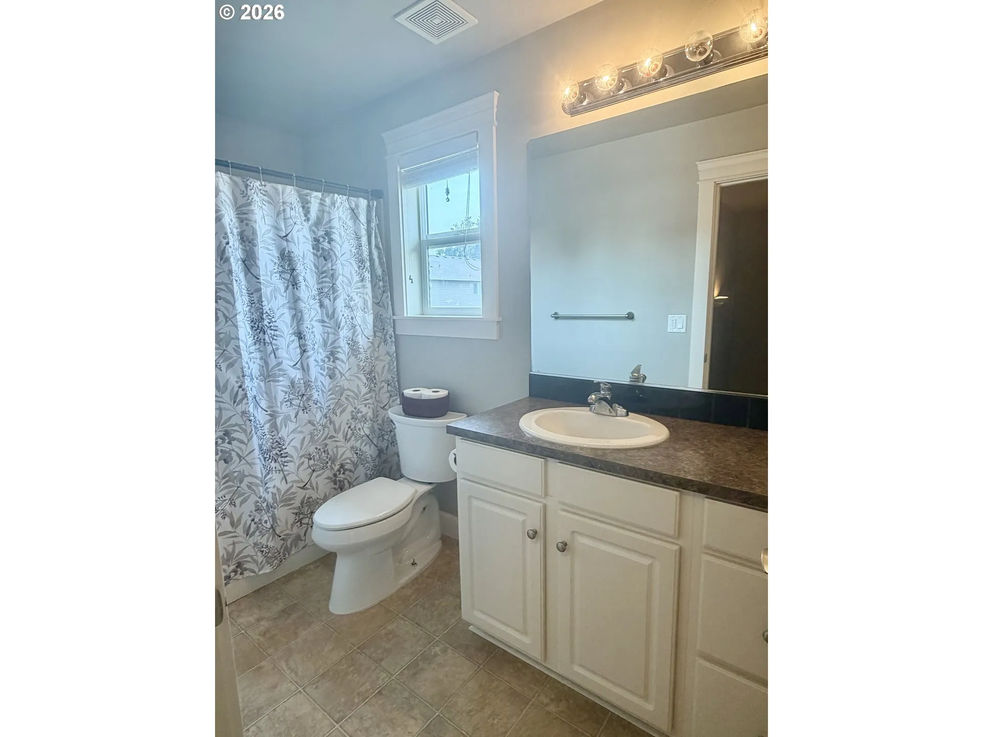 Bathroom-Upper
