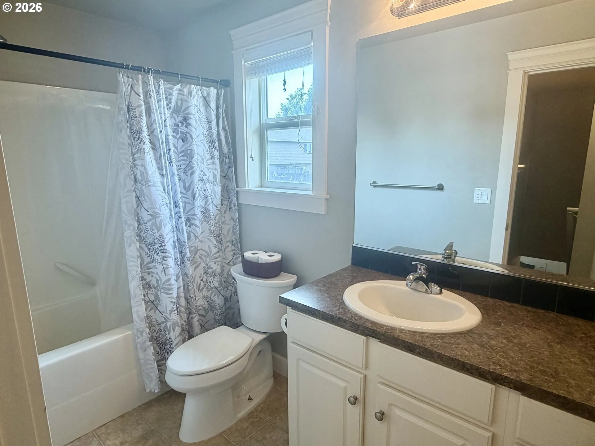 Bathroom-Upper