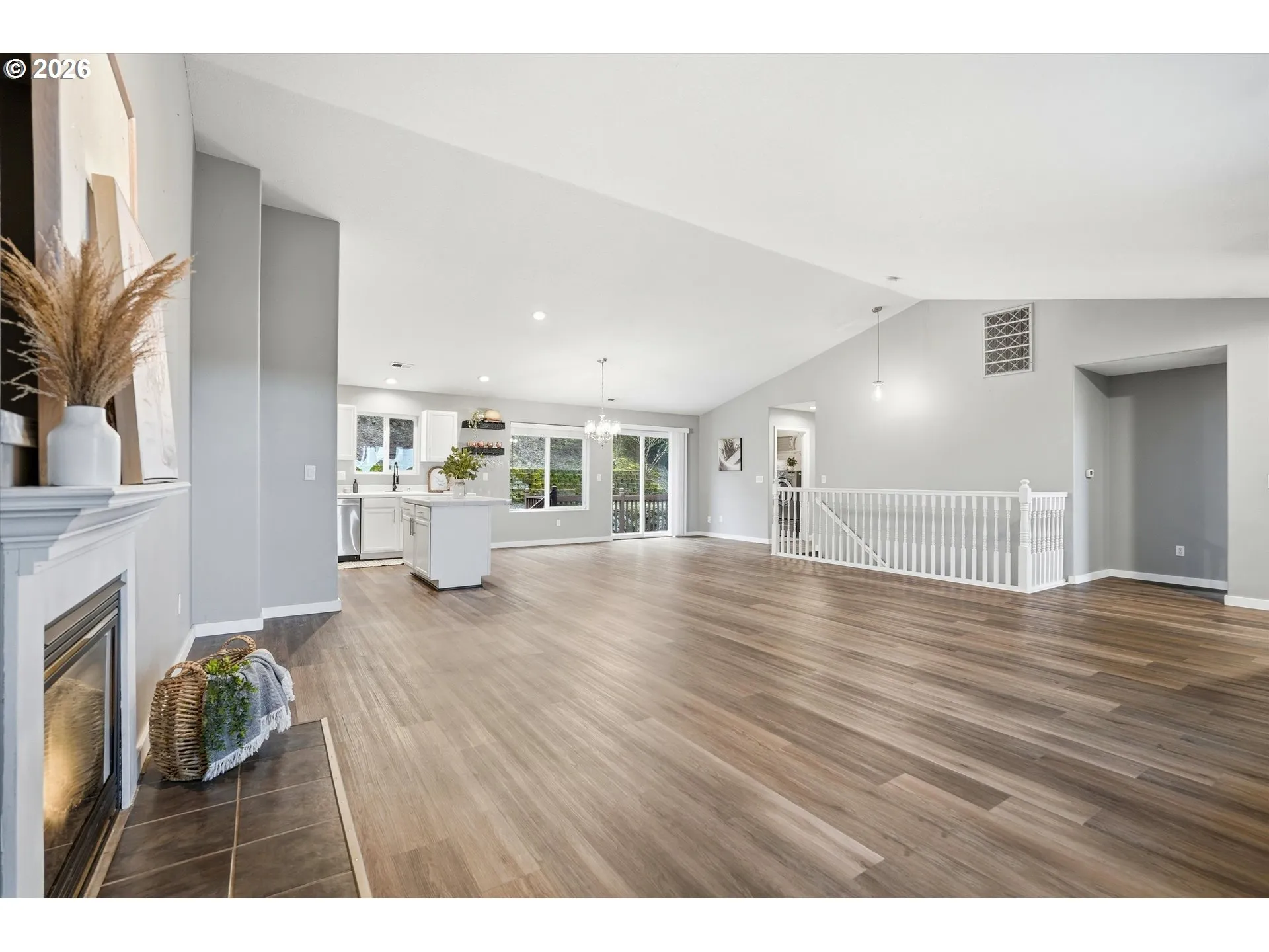 Living Room-Wide Angle/Fisheye