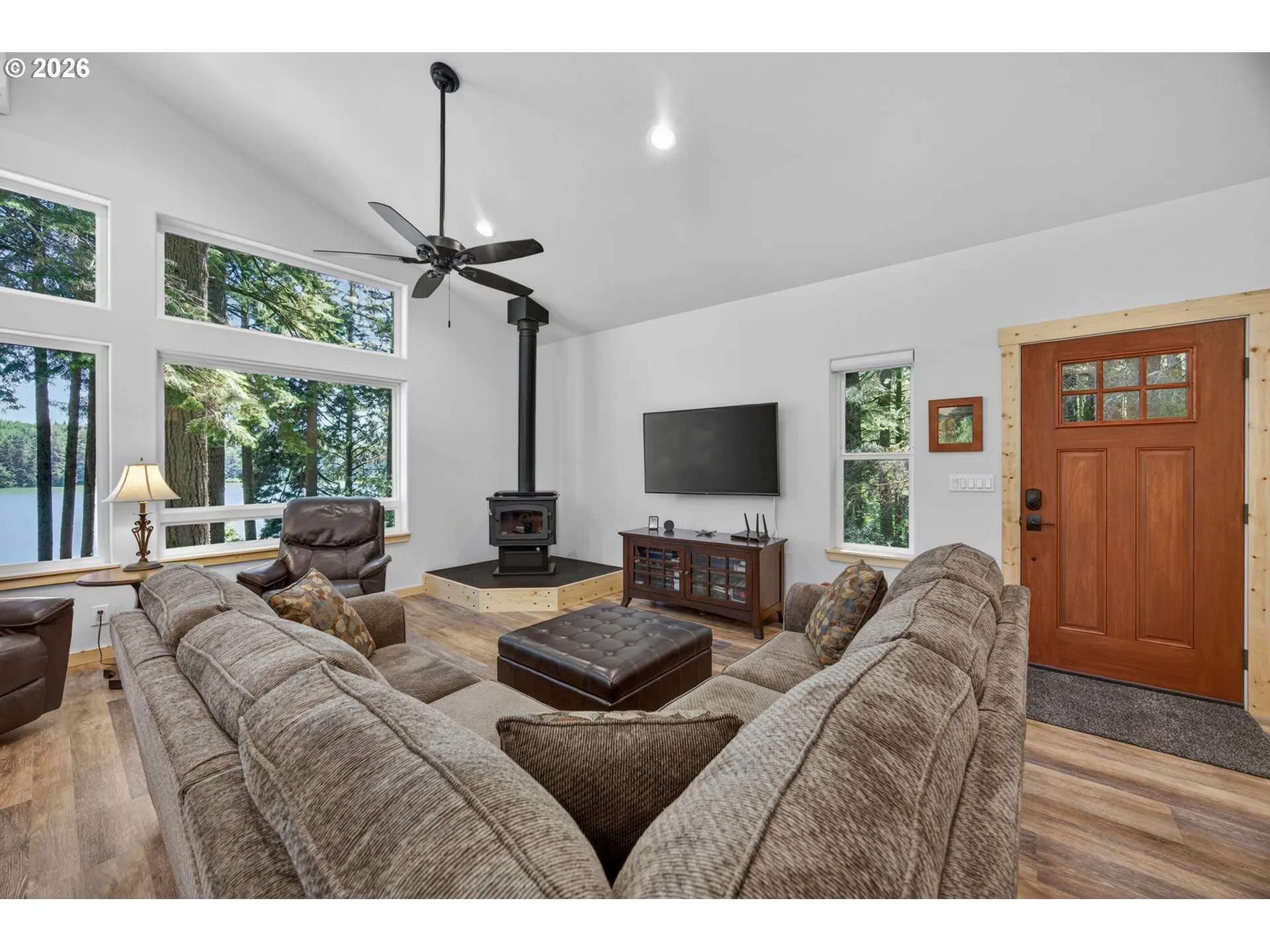 Living Room-Vaulted Ceilings