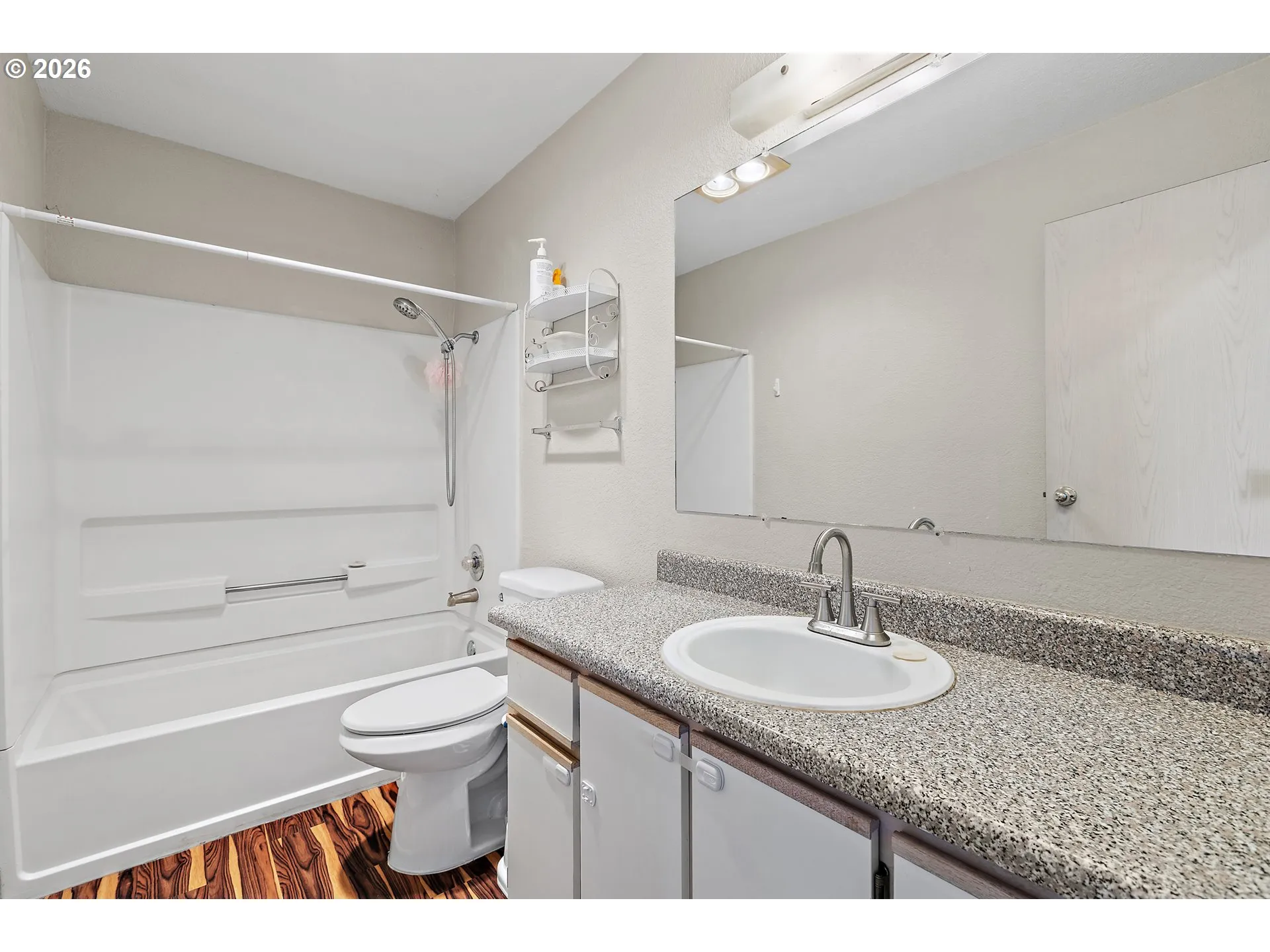 Bathroom-Upper